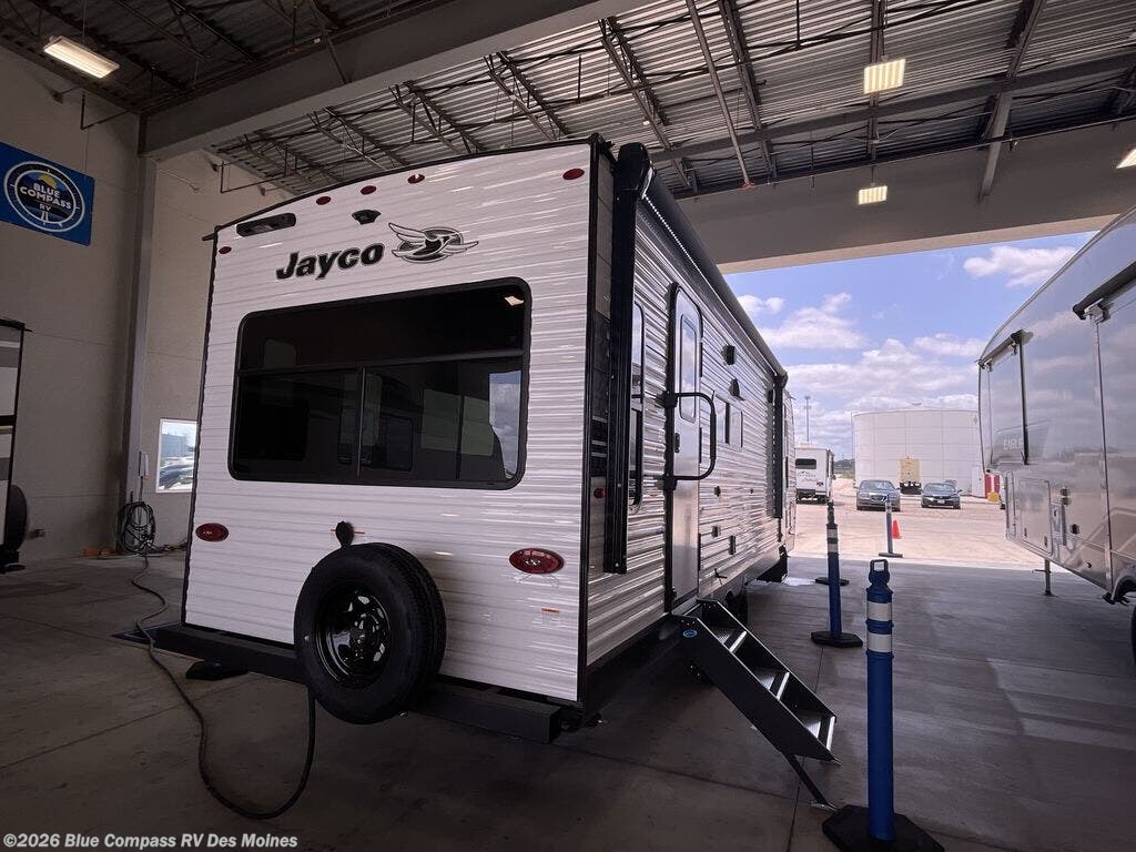 2026 Jay Flight SLX 262RLS by Jayco from Blue Compass RV Des Moines in Altoona, Iowa