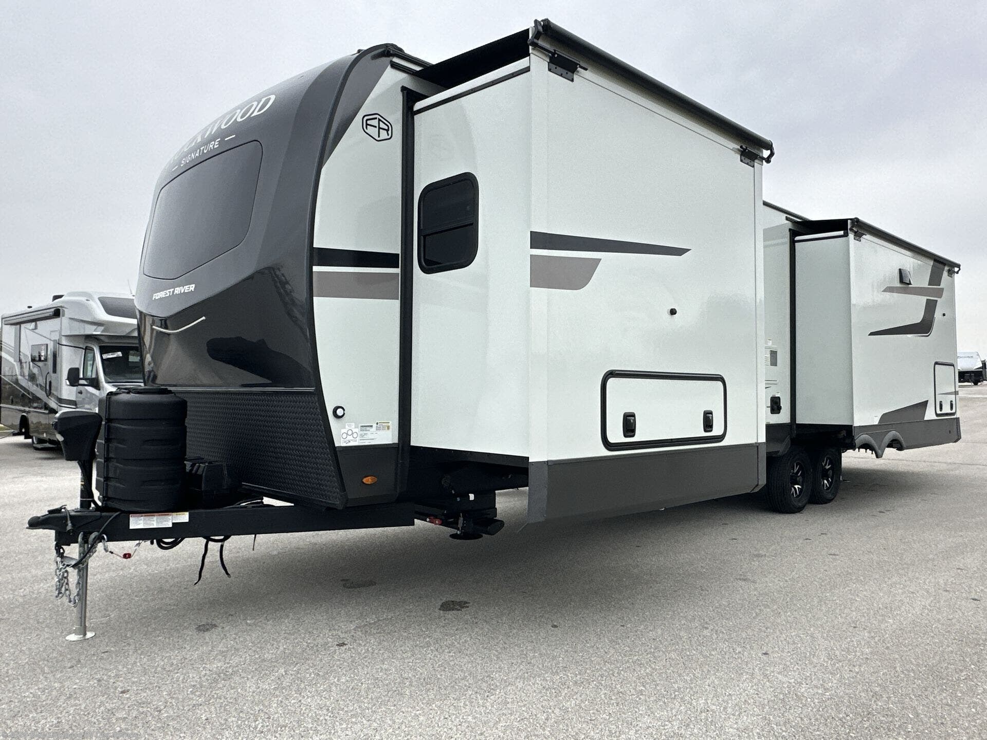 New 2026 Forest River Rockwood Signature 8337RL available in Altoona, Iowa