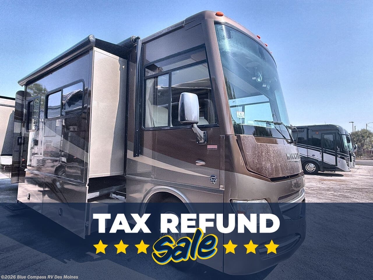 2013 Winnebago Sightseer 33C - Used Class A For Sale by Blue Compass RV Des Moines in Altoona, Iowa features Slideout