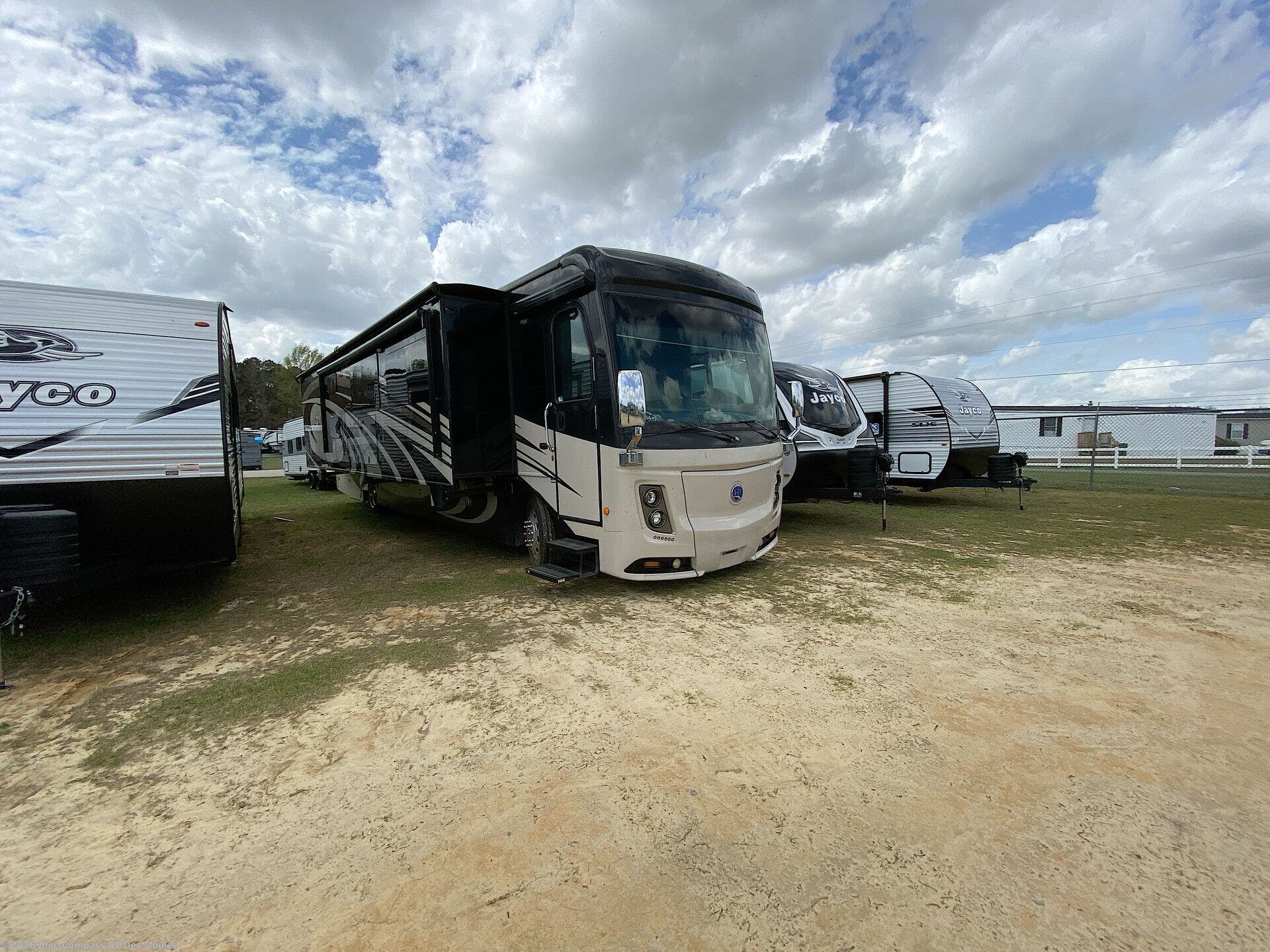 2017 Endeavor XE 39G by Holiday Rambler from Blue Compass RV Des Moines in Altoona, Iowa