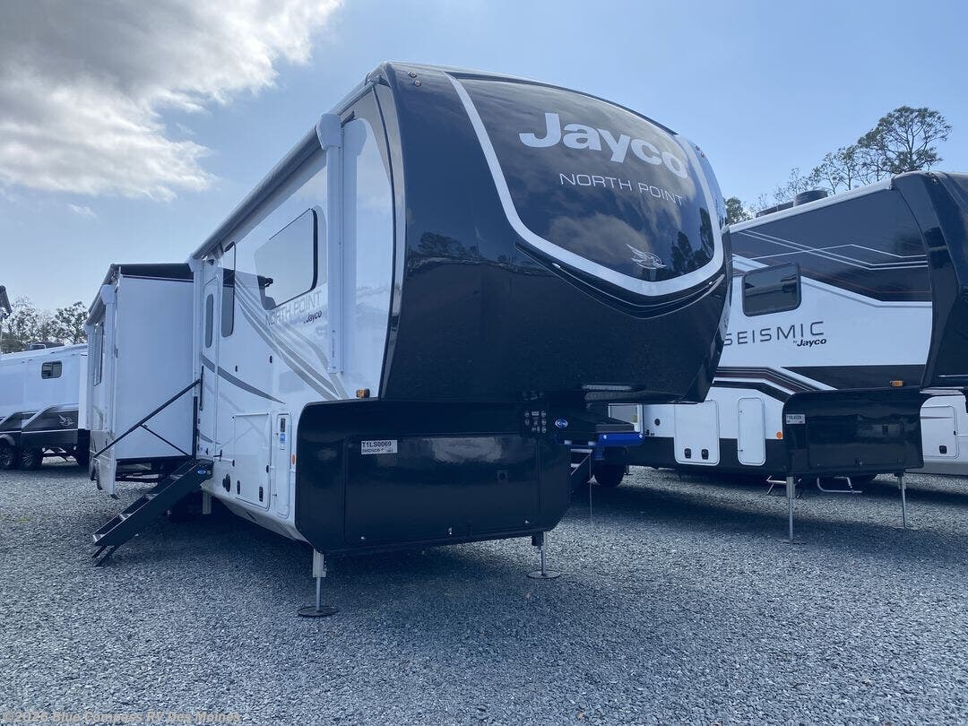2026 North Point 395DSDB by Jayco from Blue Compass RV Des Moines in Altoona, Iowa
