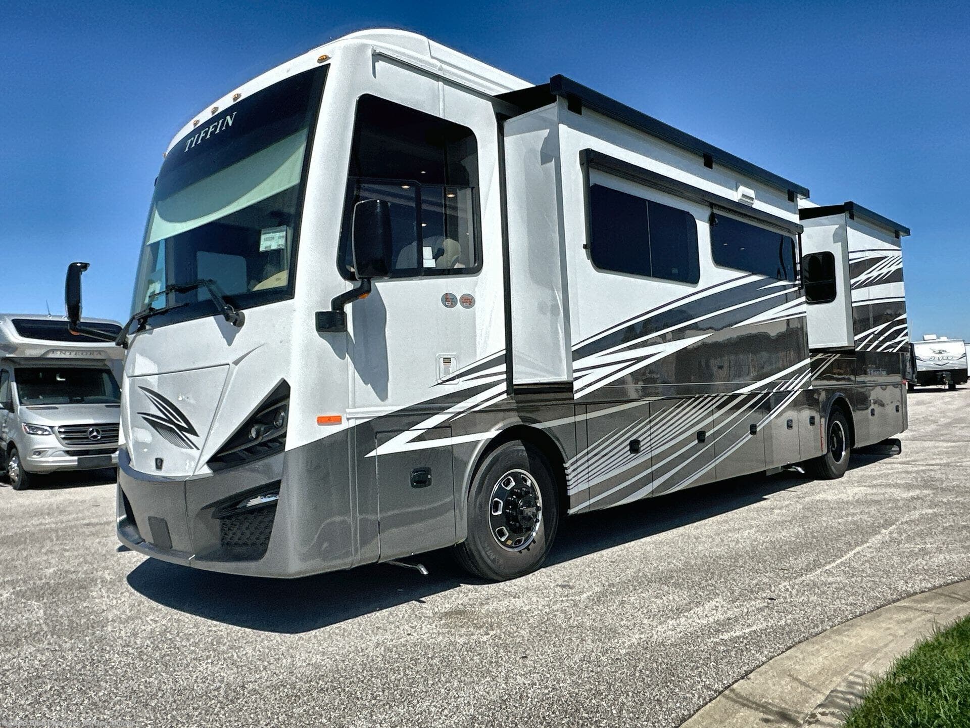 New 2026 Tiffin Phaeton 40 IH available in Altoona, Iowa