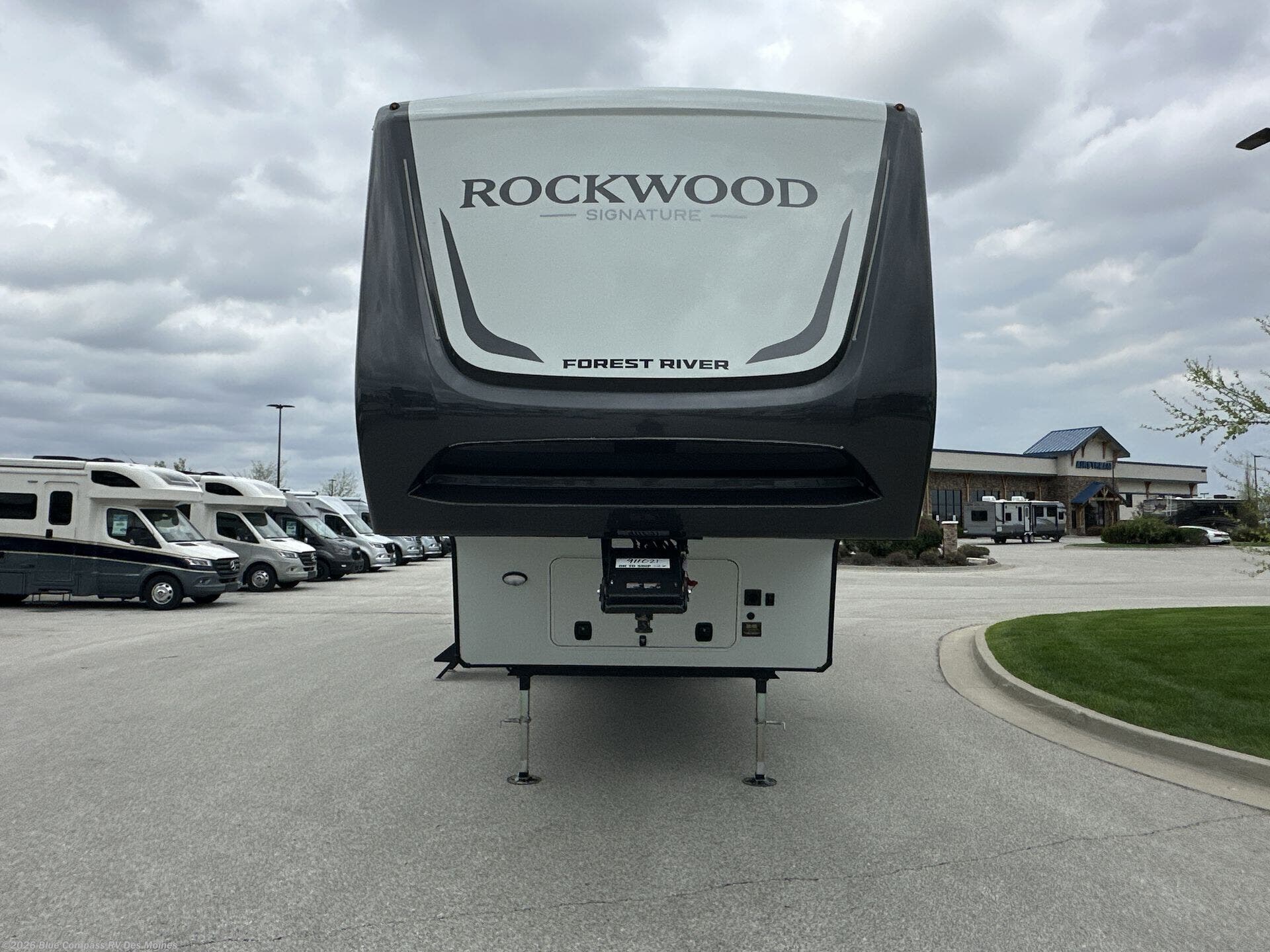 New 2026 Forest River Rockwood Signature 401SFB available in Altoona, Iowa
