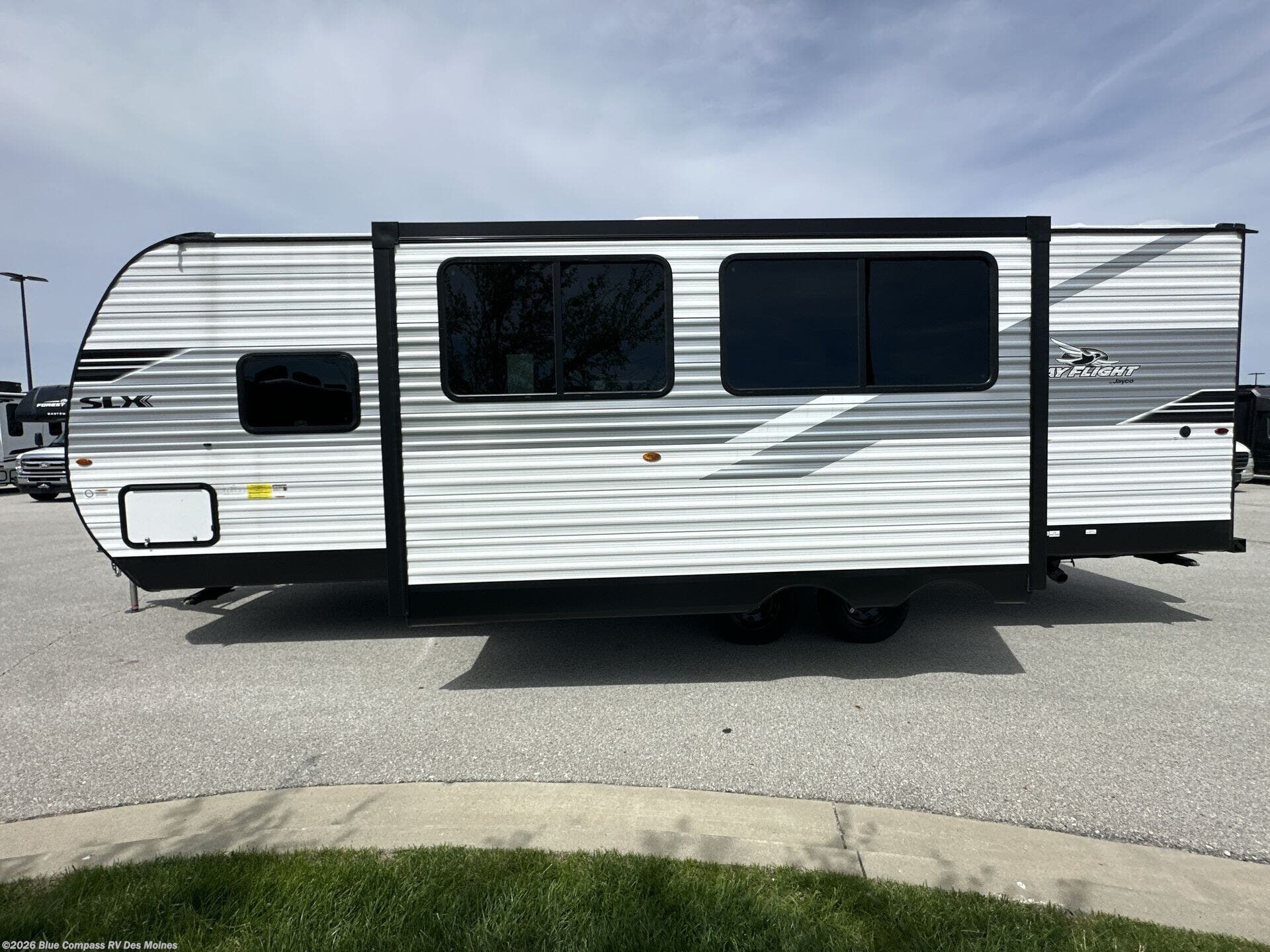 2026 Jay Flight SLX 261BHS by Jayco from Blue Compass RV Des Moines in Altoona, Iowa
