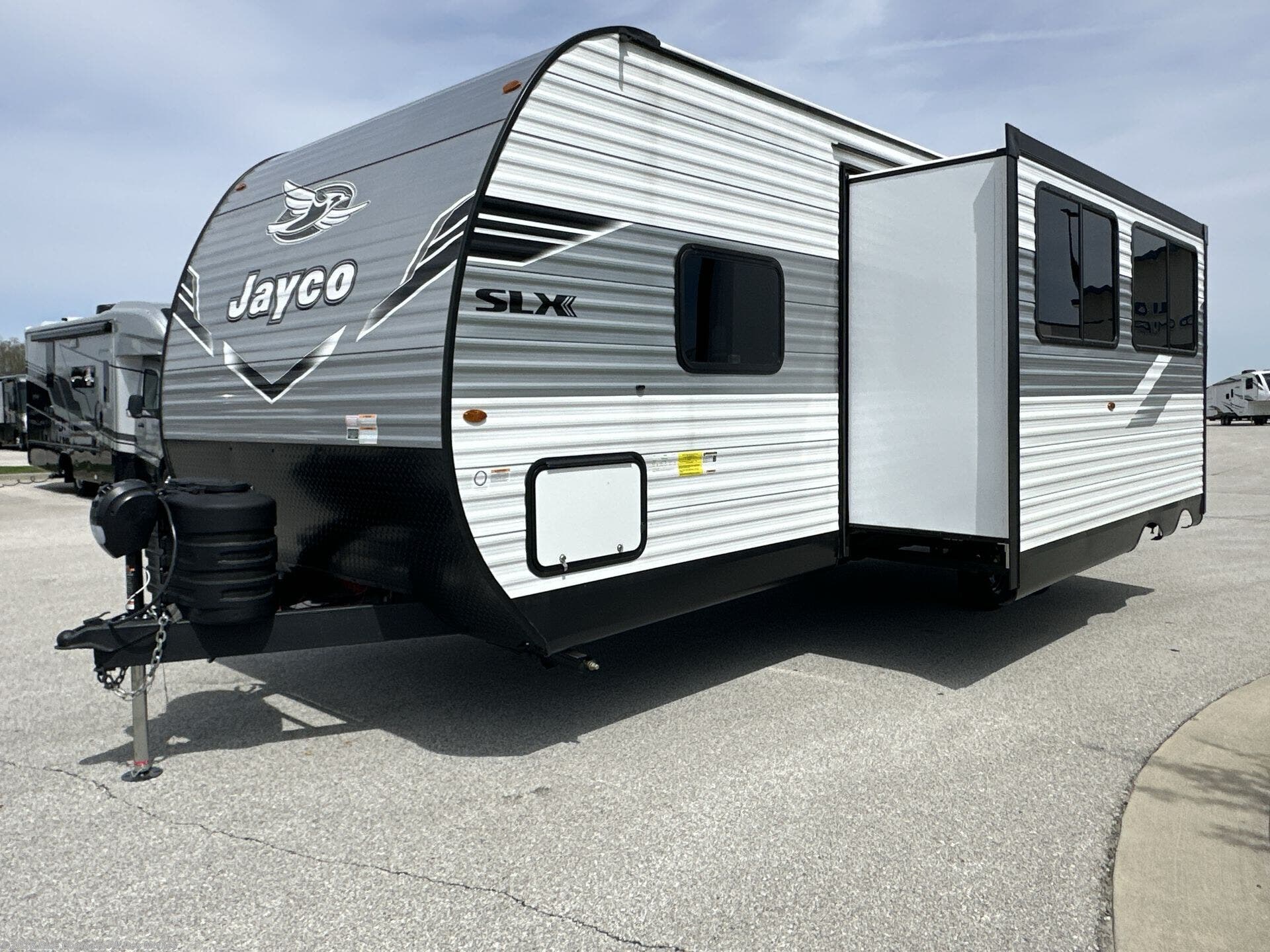 New 2026 Jayco Jay Flight SLX 261BHS available in Altoona, Iowa