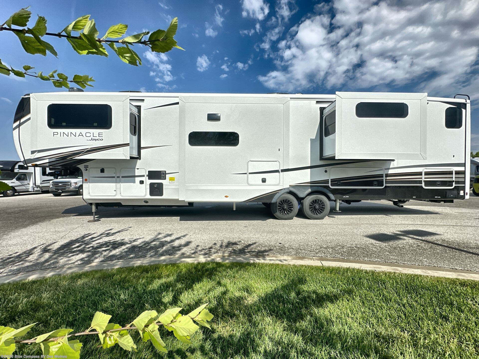 2026 Pinnacle 39FLOK by Jayco from Blue Compass RV Des Moines in Altoona, Iowa