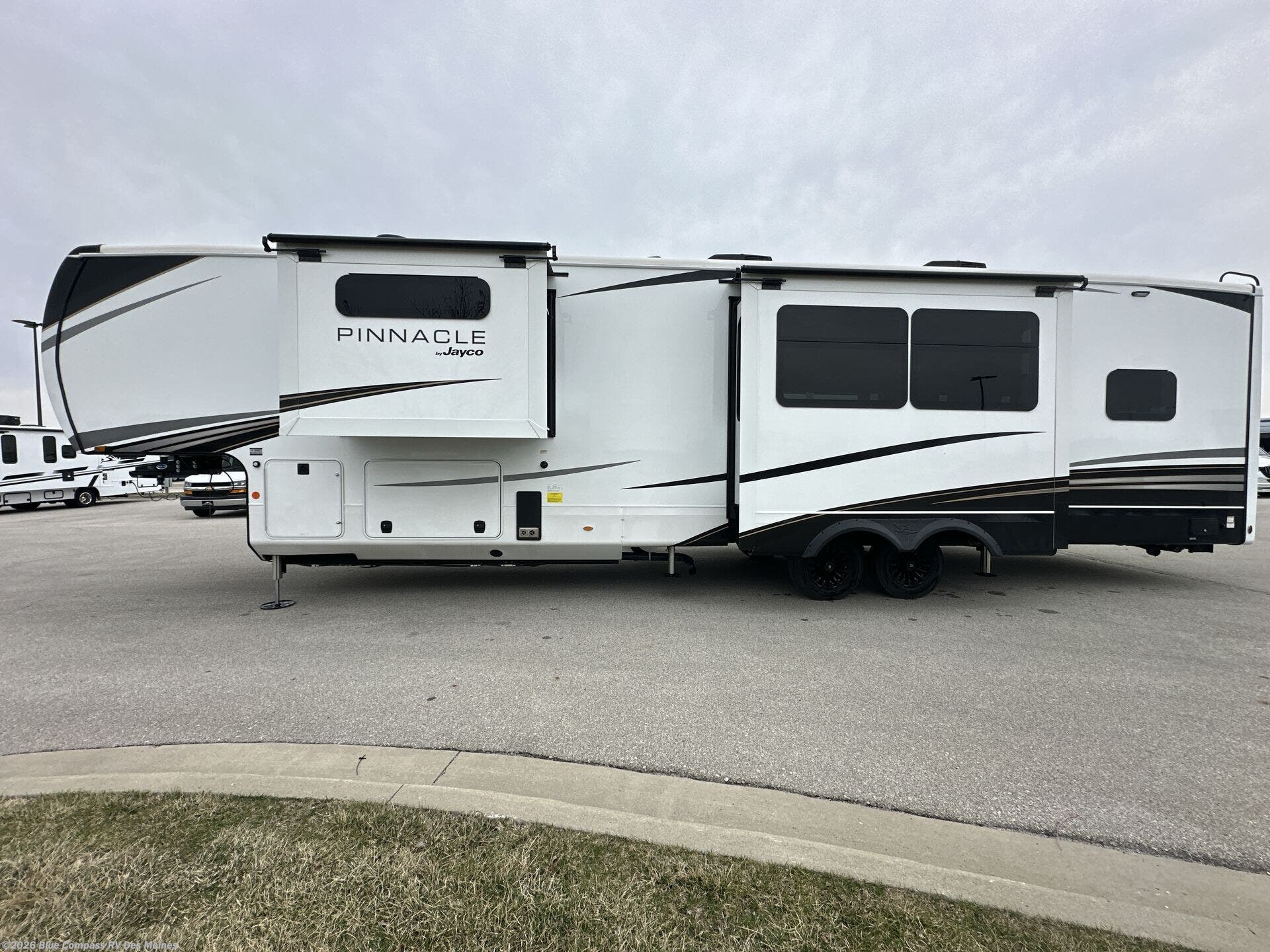 2026 Pinnacle 38FBRK by Jayco from Blue Compass RV Des Moines in Altoona, Iowa