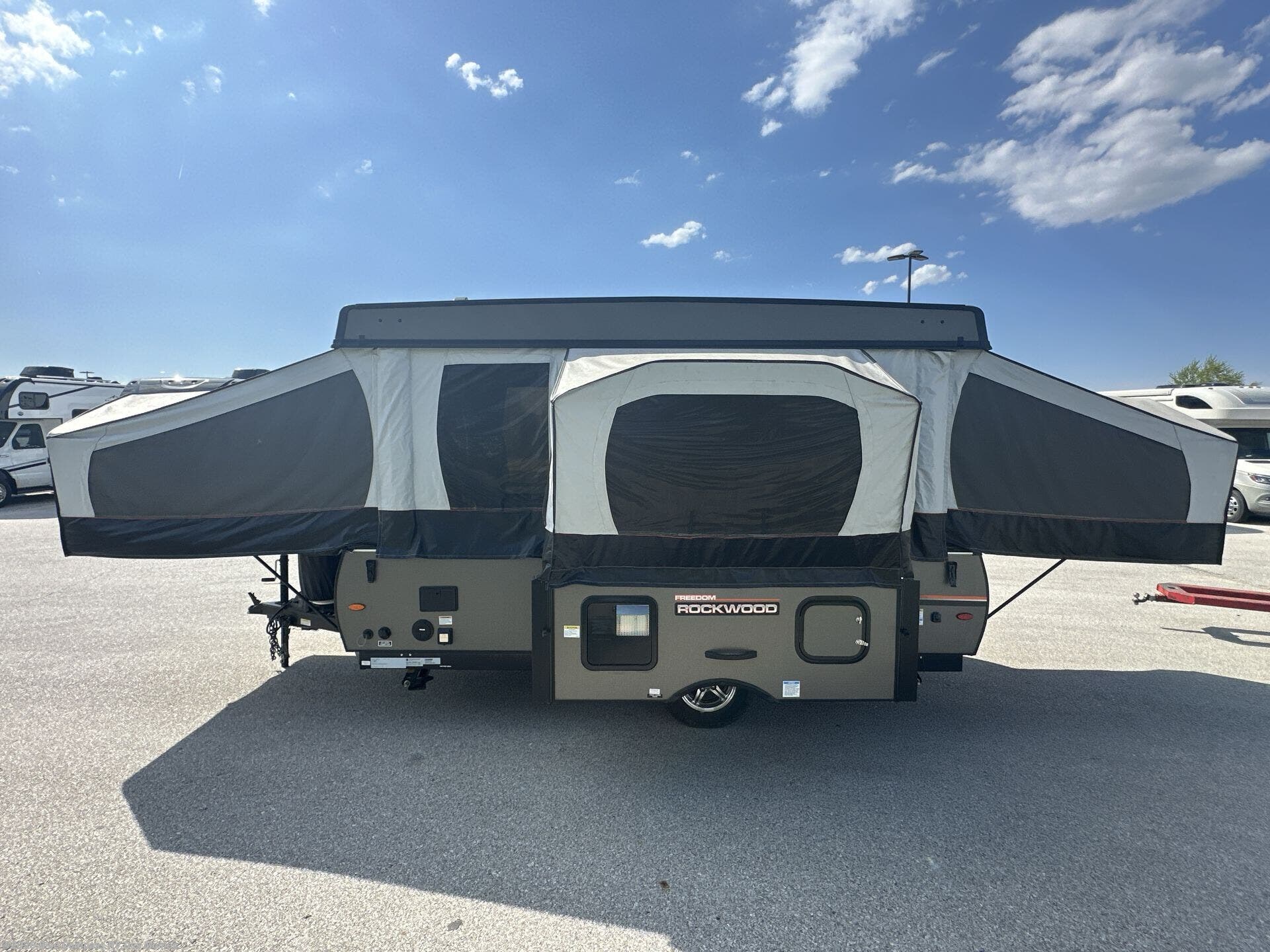 2024 Freedom 2318G by Rockwood from Blue Compass RV Des Moines in Altoona, Iowa