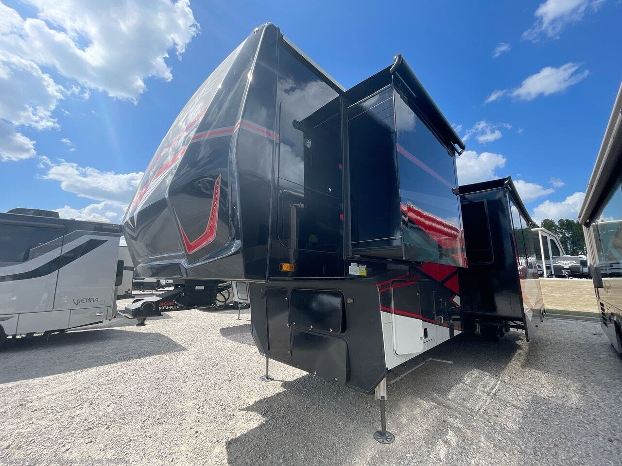 2025 Cyclone 4008 by Heartland from Blue Compass RV Des Moines in Altoona, Iowa