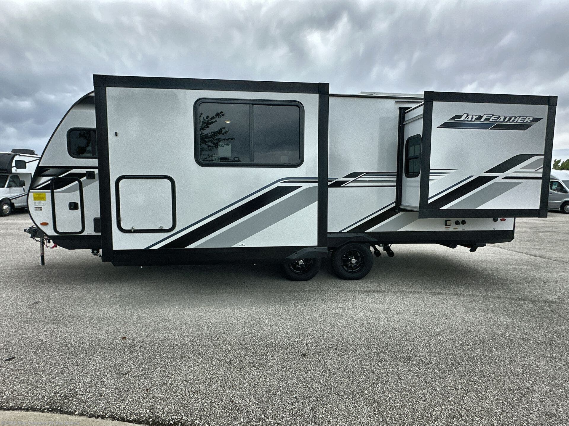 2026 Jay Feather 24FK by Jayco from Blue Compass RV Des Moines in Altoona, Iowa
