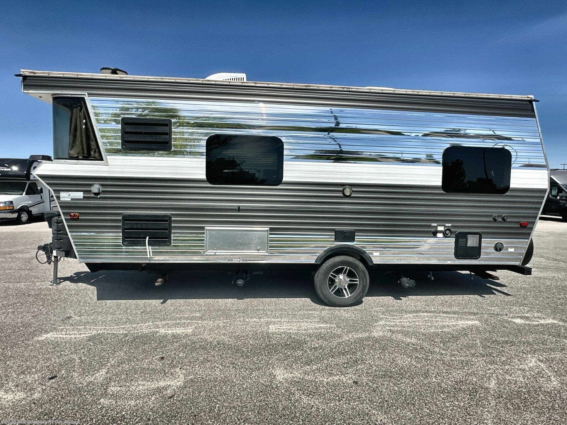 2019 Terry Classic V22 by Heartland from Blue Compass RV Des Moines in Altoona, Iowa