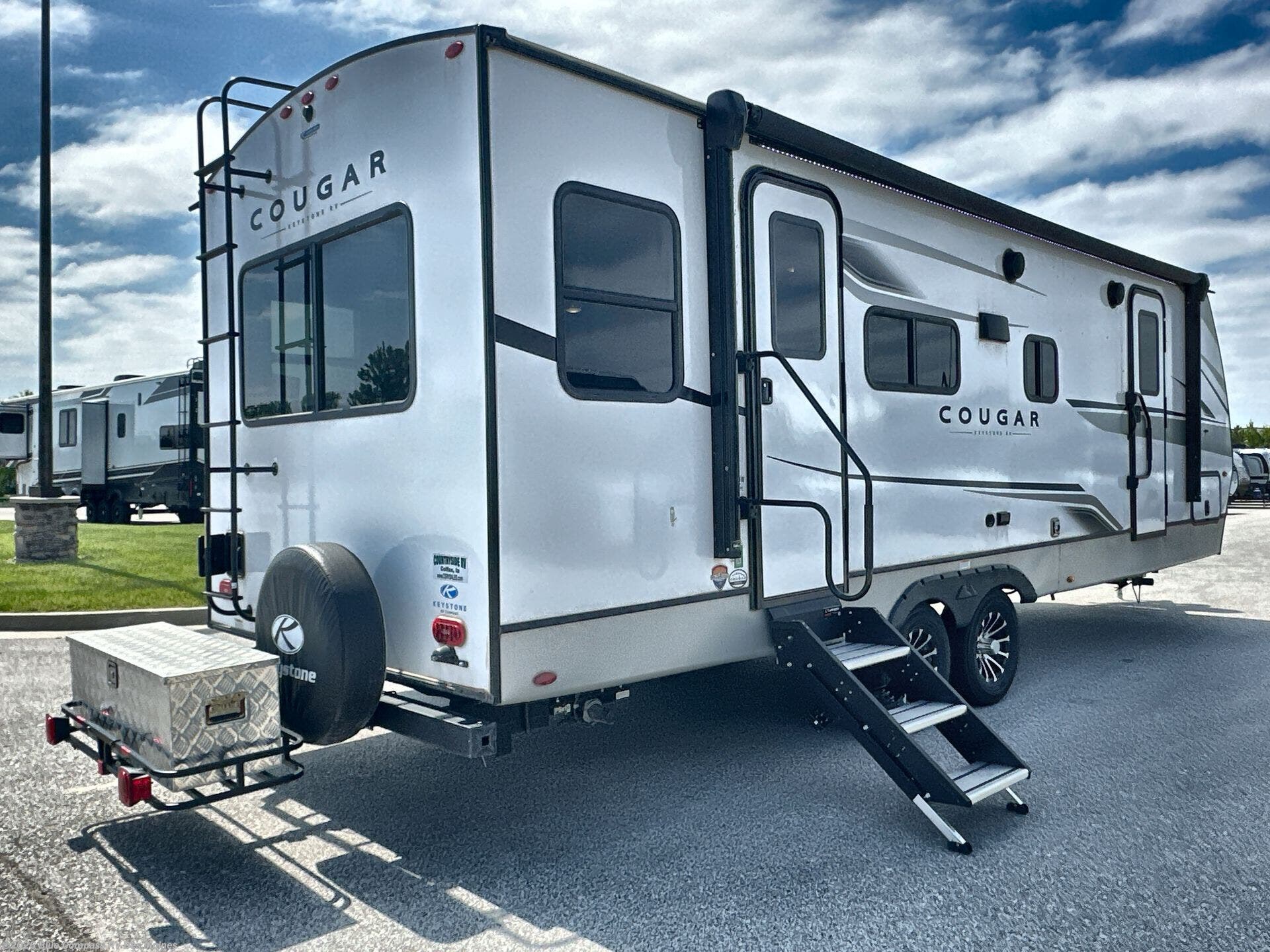 2023 Cougar Half-Ton 25RDS by Keystone from Blue Compass RV Des Moines in Altoona, Iowa