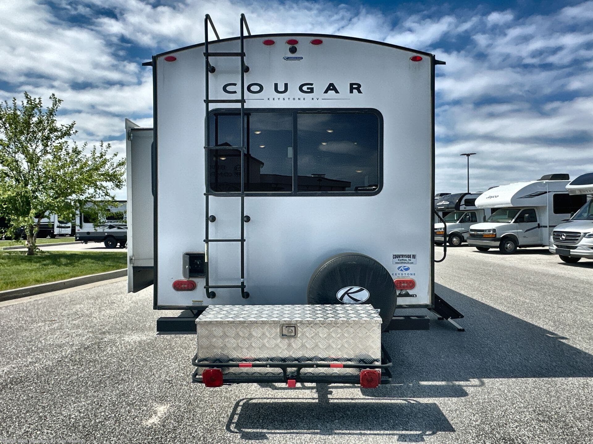 Used 2023 Keystone Cougar Half-Ton 25RDS available in Altoona, Iowa