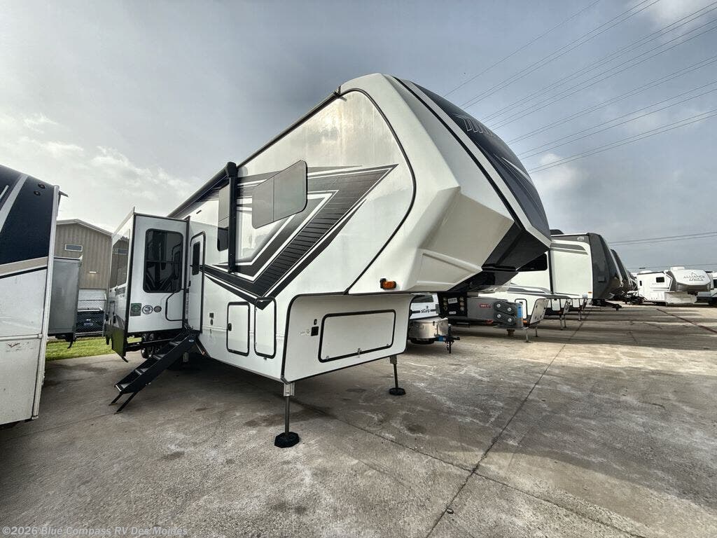 2023 Momentum M-Class 351MS by Grand Design from Blue Compass RV Des Moines in Altoona, Iowa