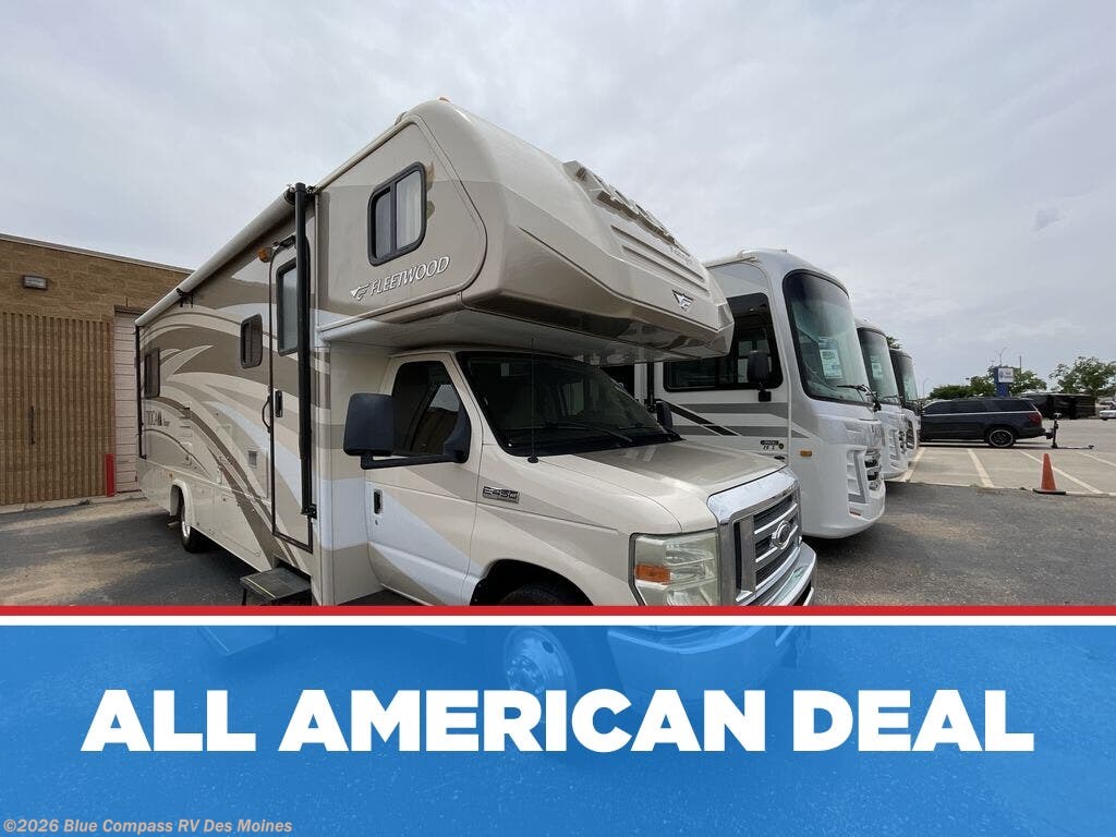 2011 Fleetwood Tioga 31W - Used Class C For Sale by Blue Compass RV Des Moines in Altoona, Iowa features Slideout