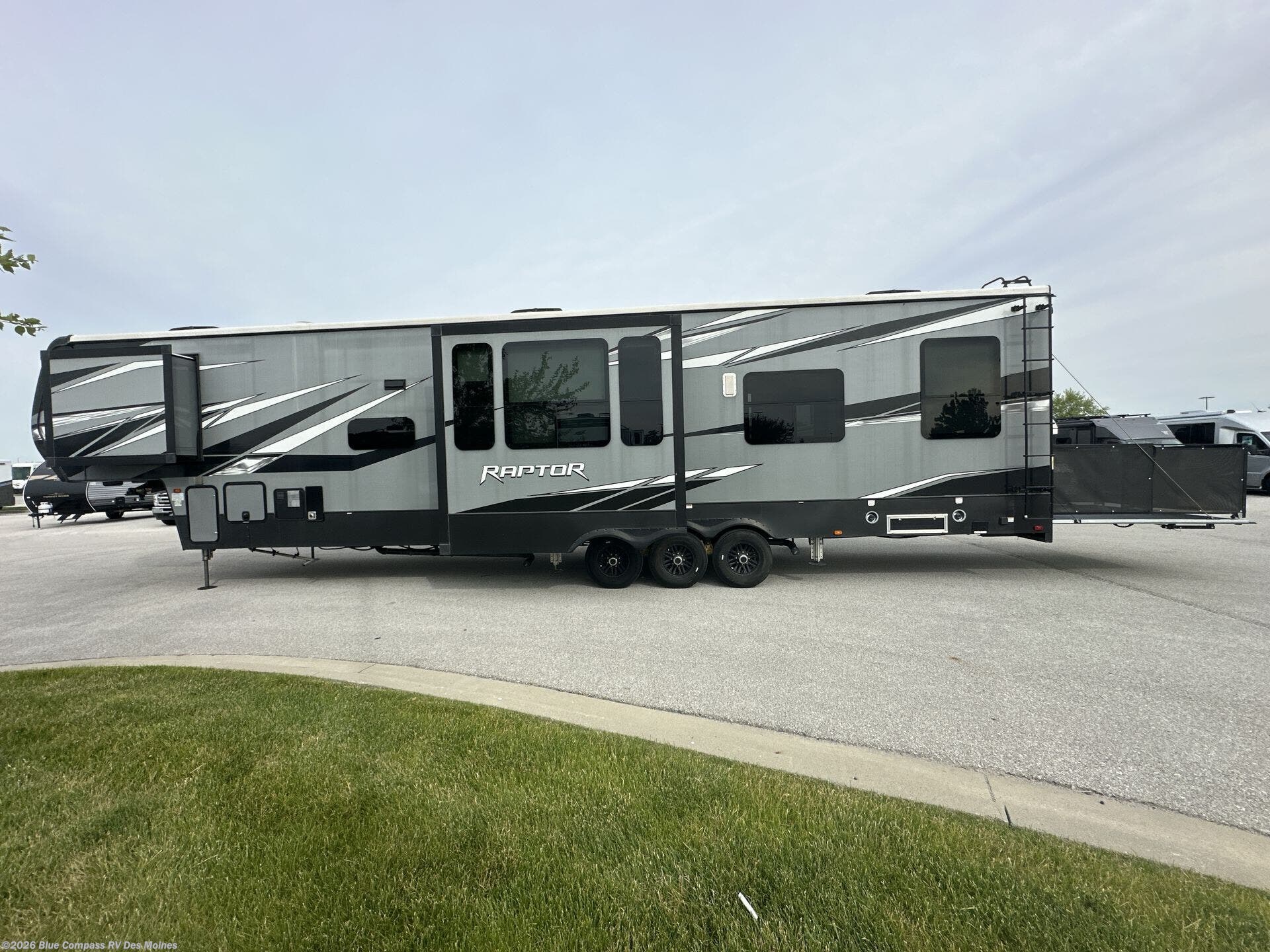 2020 Raptor 429 by Keystone from Blue Compass RV Des Moines in Altoona, Iowa