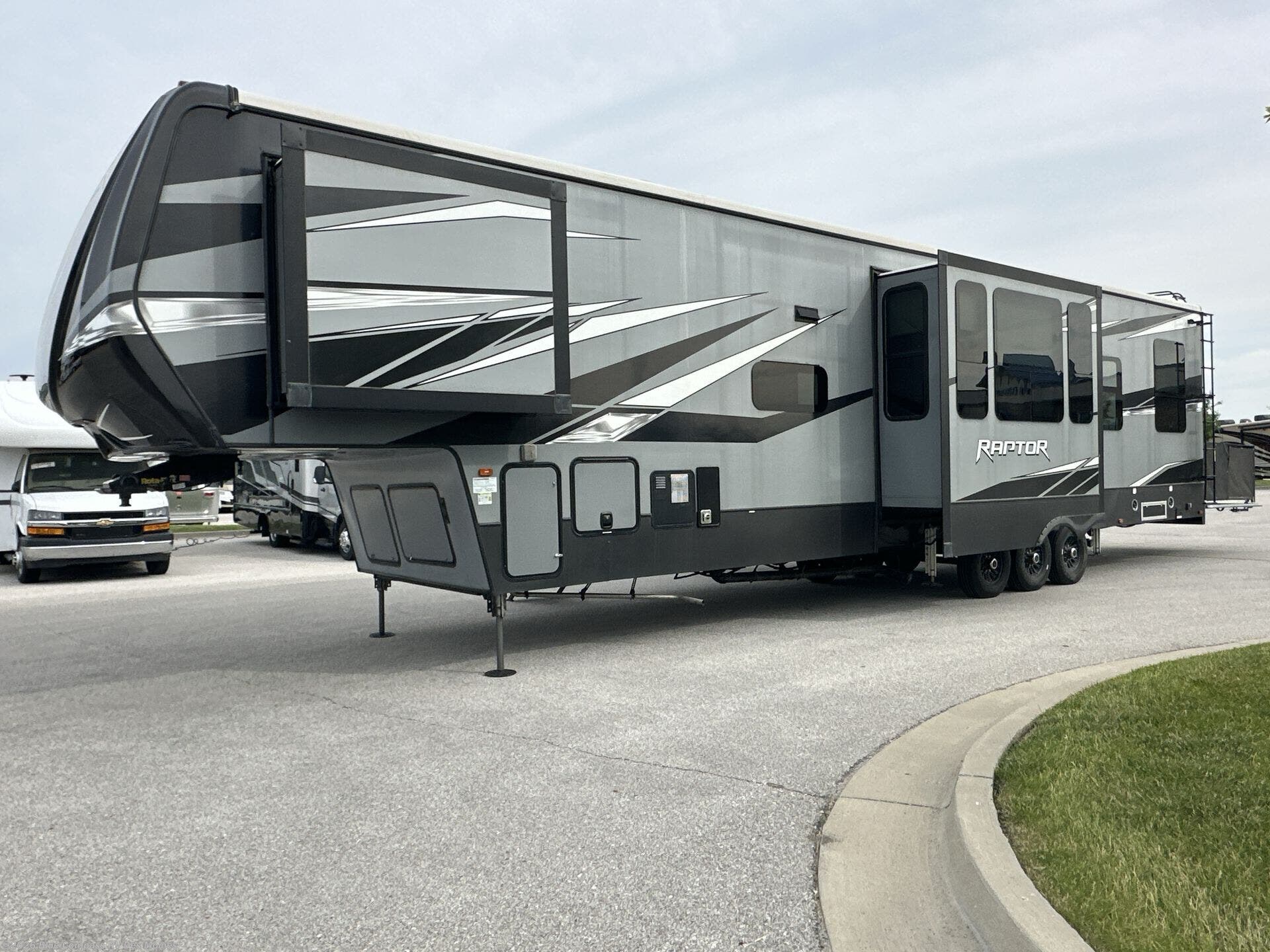Used 2020 Keystone Raptor 429 available in Altoona, Iowa