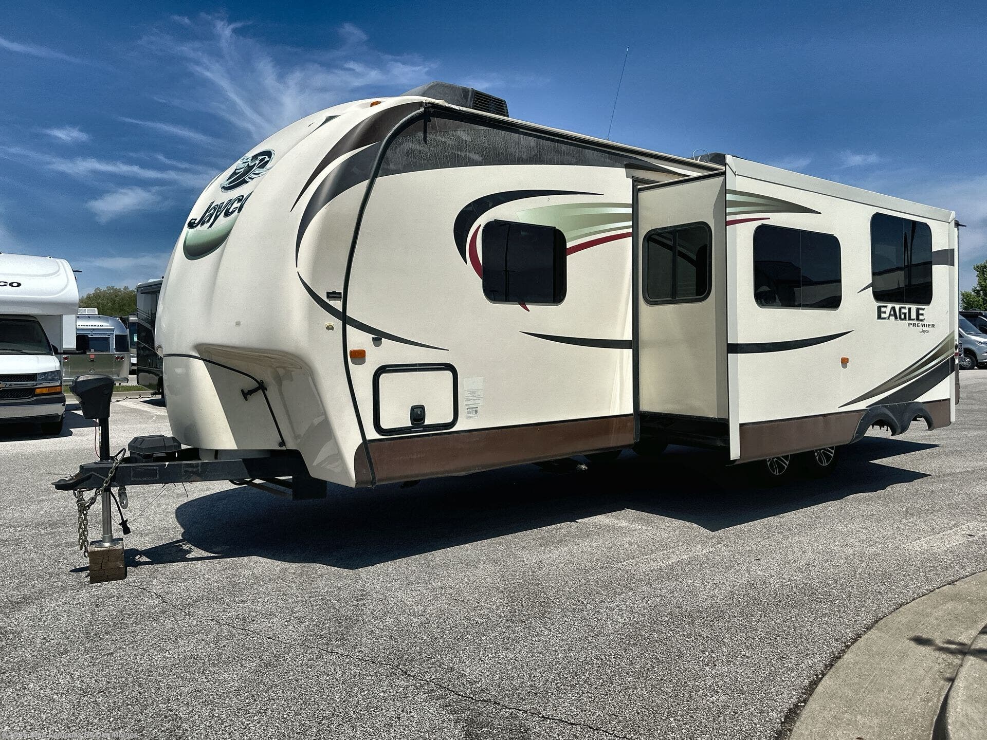 Used 2015 Jayco Eagle 284BHBE available in Altoona, Iowa