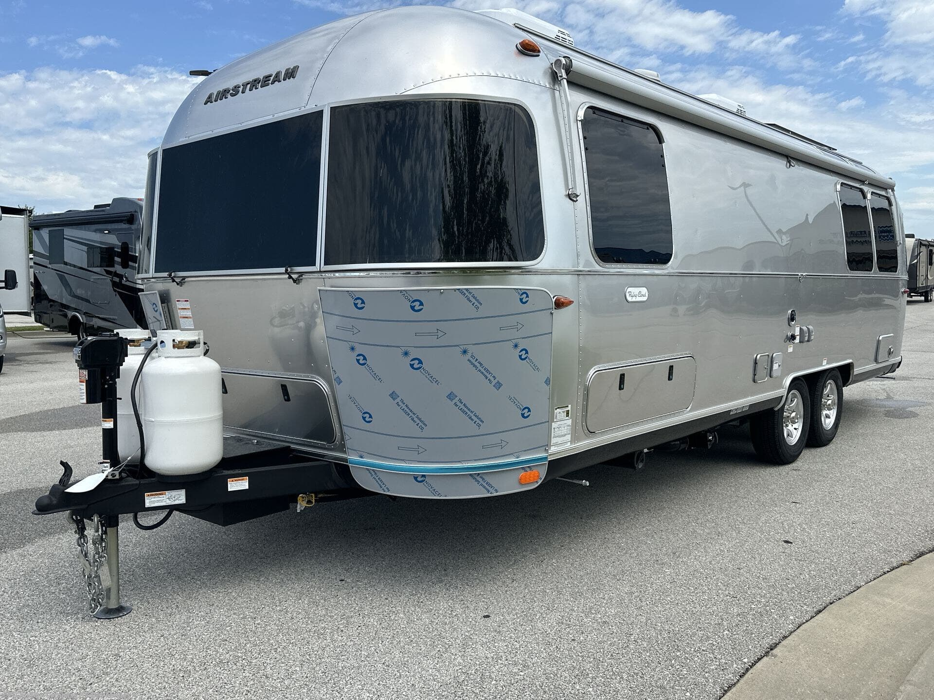 New 2026 Airstream Flying Cloud 27FB Twin available in Altoona, Iowa