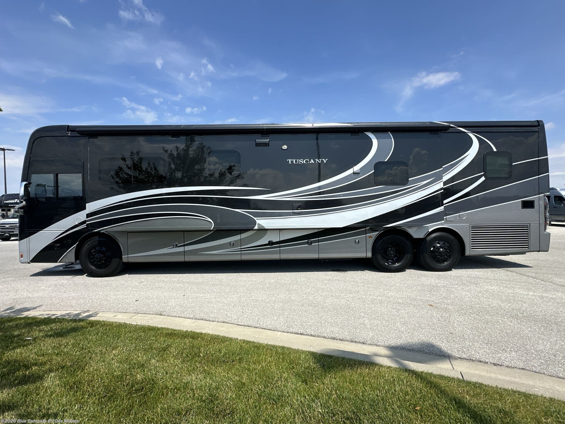 2022 Tuscany 45MX by Thor Motor Coach from Blue Compass RV Des Moines in Altoona, Iowa