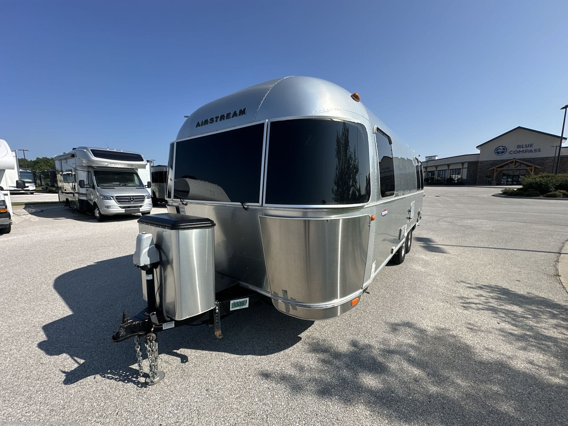 2017 International Serenity 25FB by Airstream from Blue Compass RV Des Moines in Altoona, Iowa