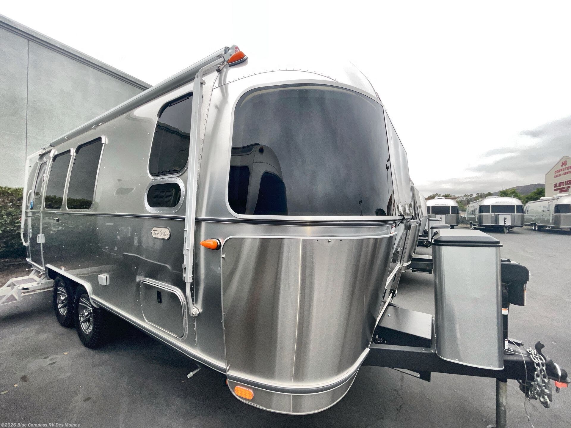 2027 Airstream Trade Wind 23FBT - New Travel Trailer For Sale by Blue Compass RV Des Moines in Altoona, Iowa