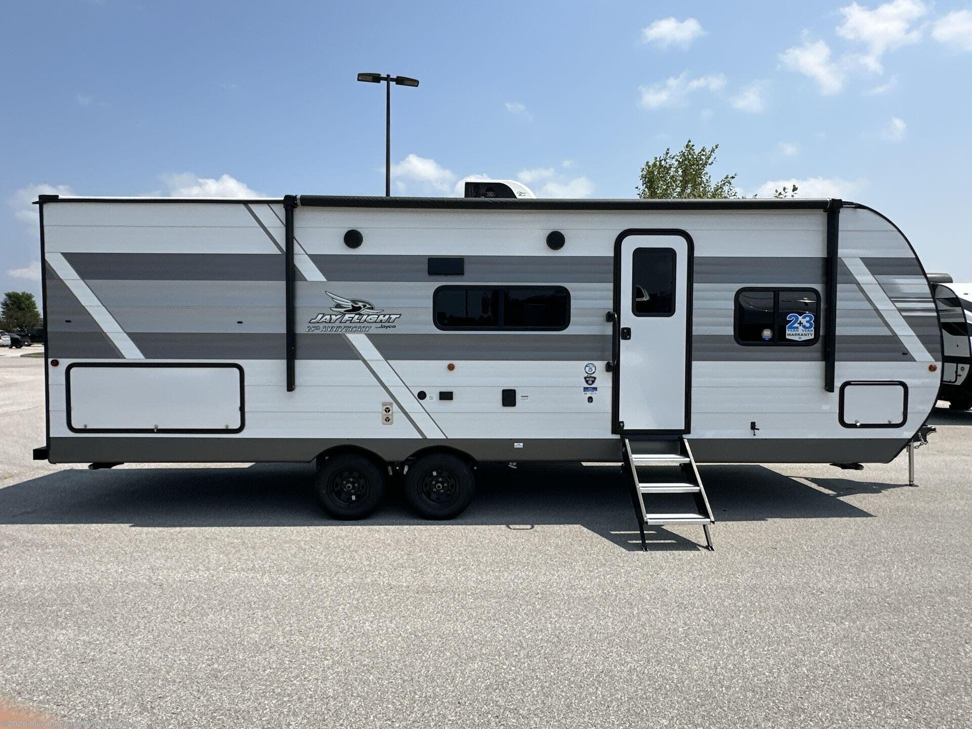 New 2027 Jayco Jay Flight 261BHS available in Altoona, Iowa