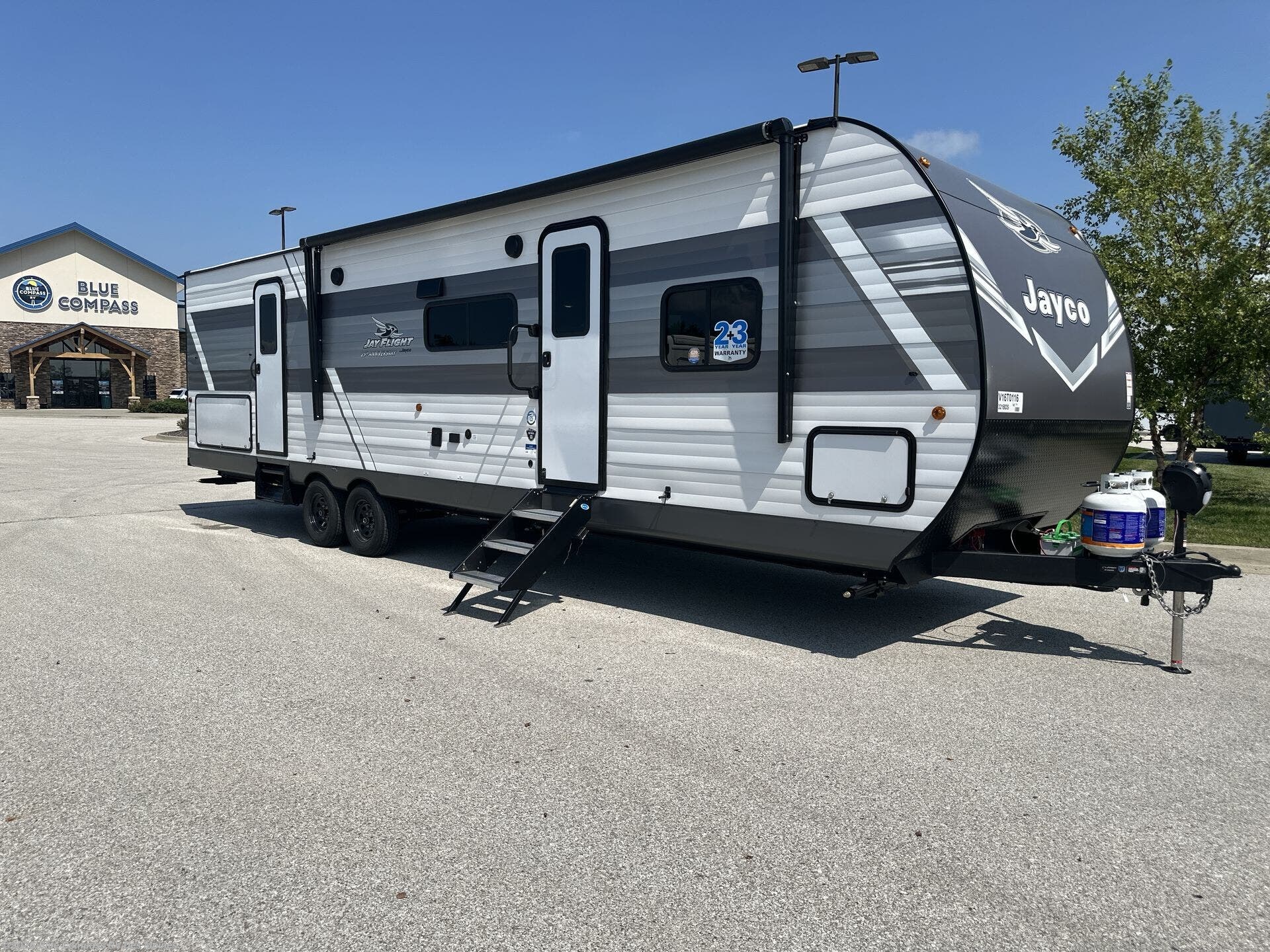 2027 Jay Flight 321BDS by Jayco from Blue Compass RV Des Moines in Altoona, Iowa