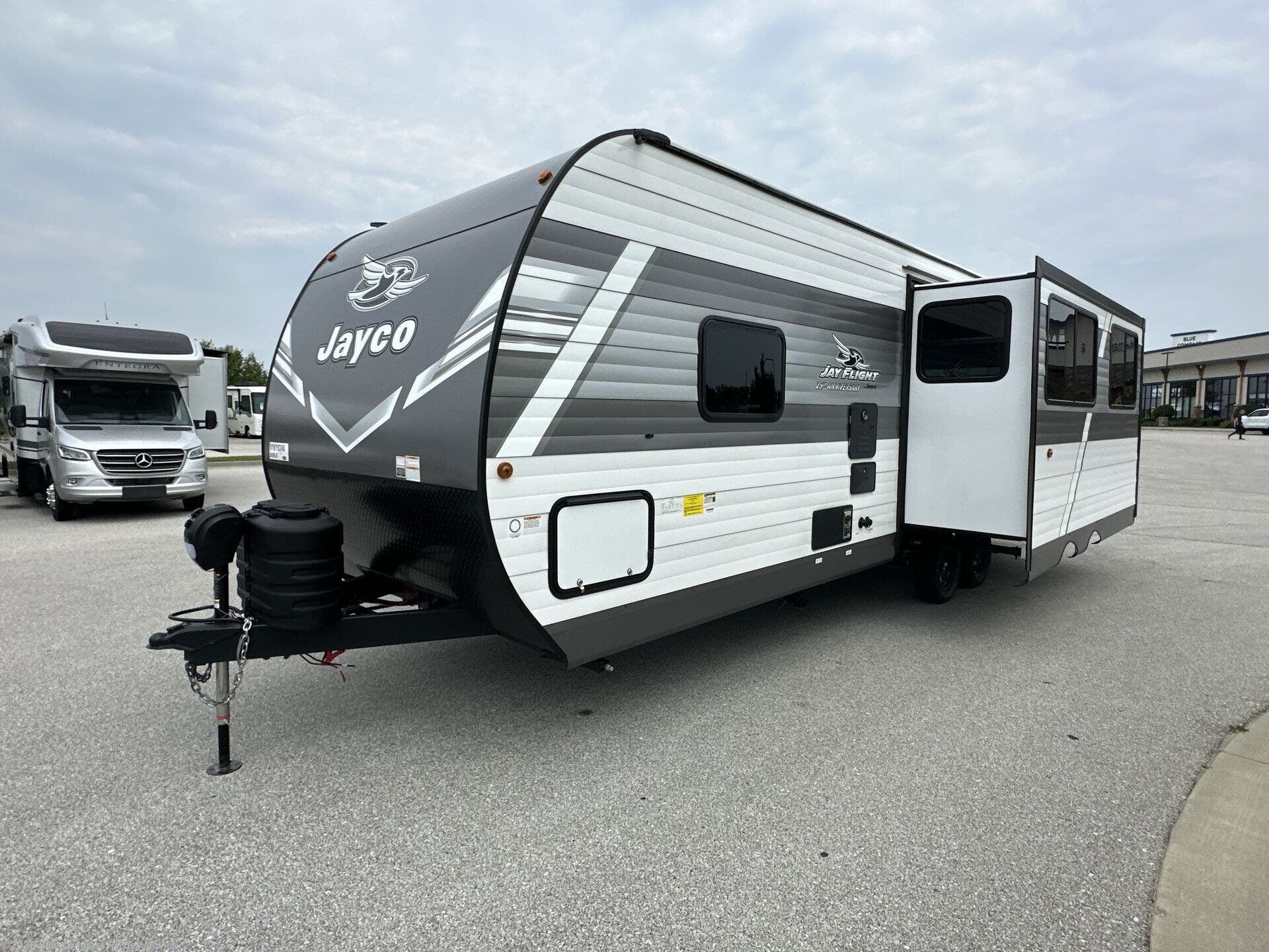 New 2027 Jayco Jay Flight 262RLS available in Altoona, Iowa