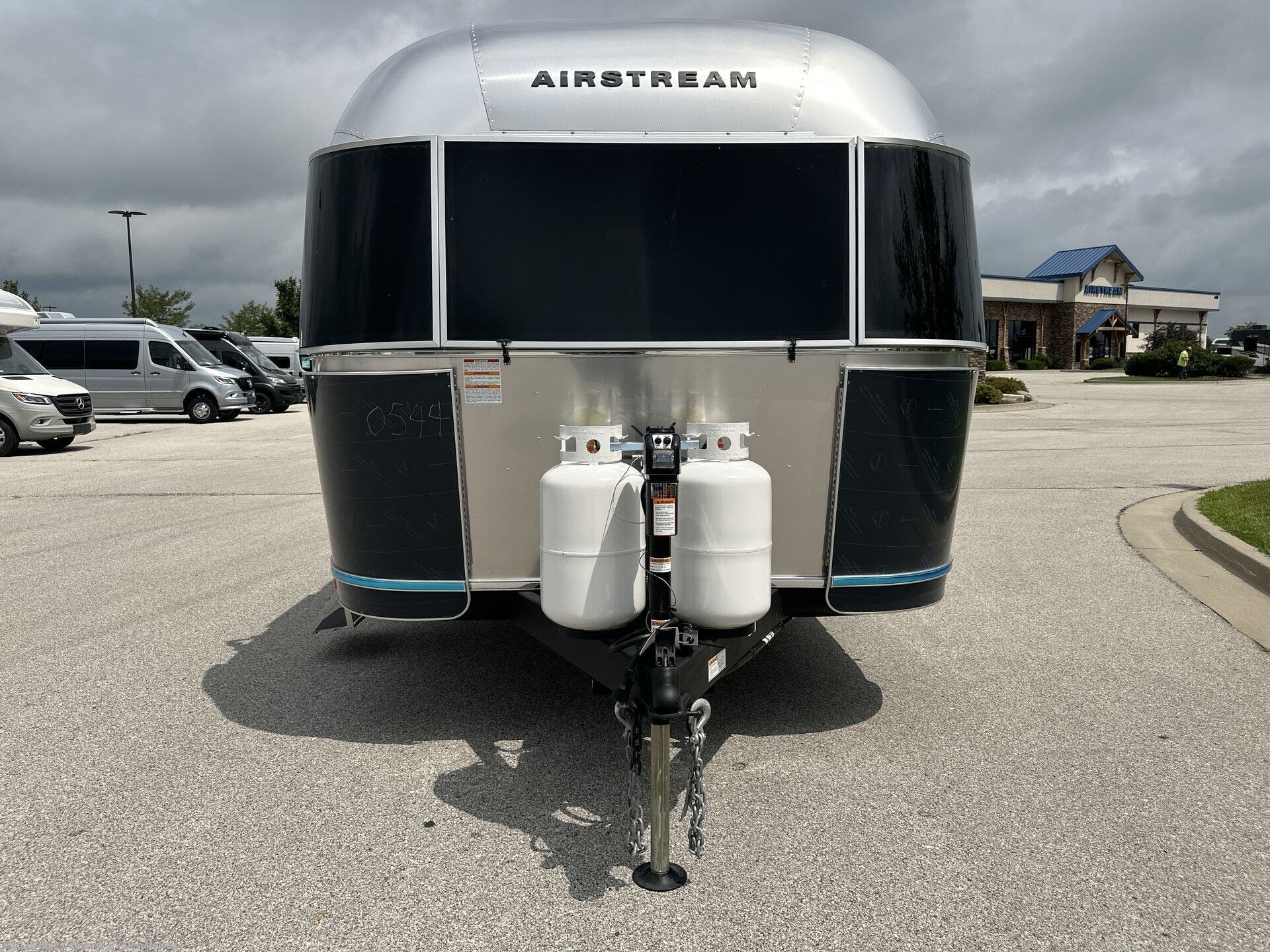 New 2027 Airstream Flying Cloud 28RB available in Altoona, Iowa