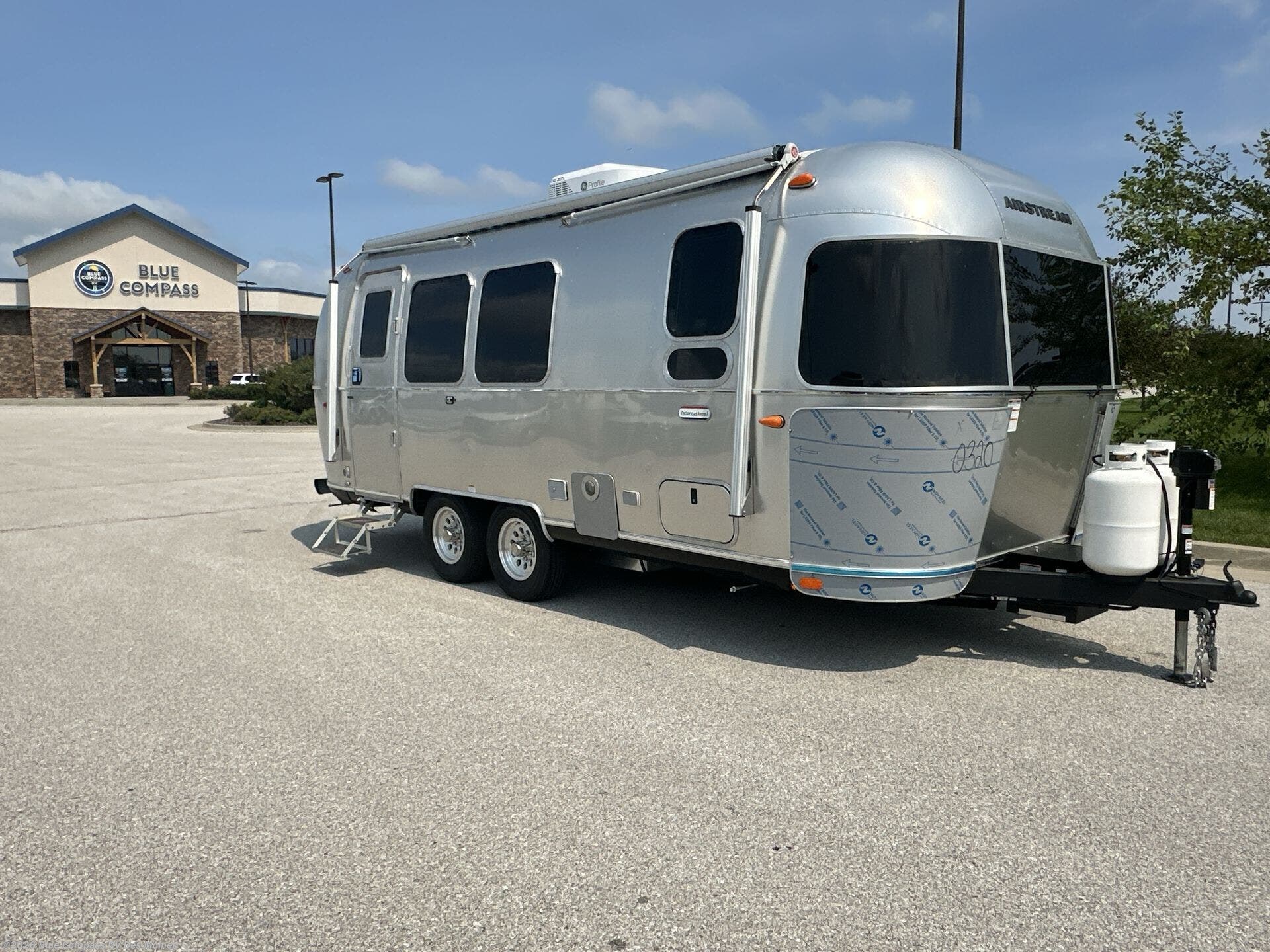 2027 International 23FB by Airstream from Blue Compass RV Des Moines in Altoona, Iowa