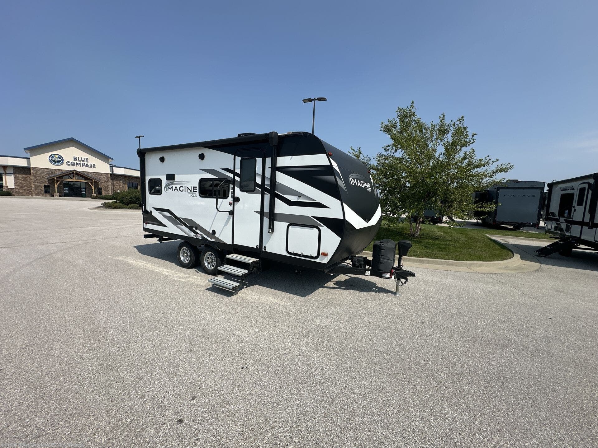 2022 Imagine XLS 17MKE by Grand Design from Blue Compass RV Des Moines in Altoona, Iowa