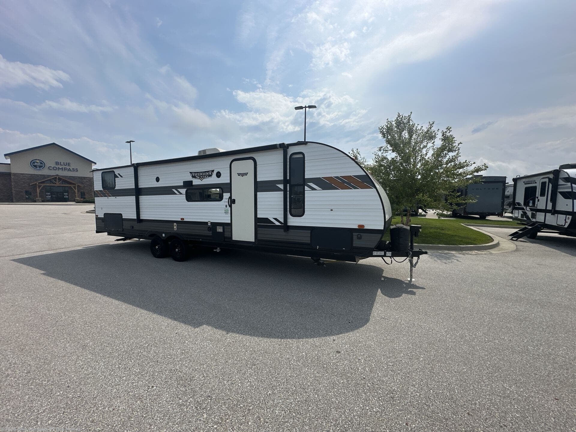 2020 Wildwood 273QBXL by Forest River from Blue Compass RV Des Moines in Altoona, Iowa