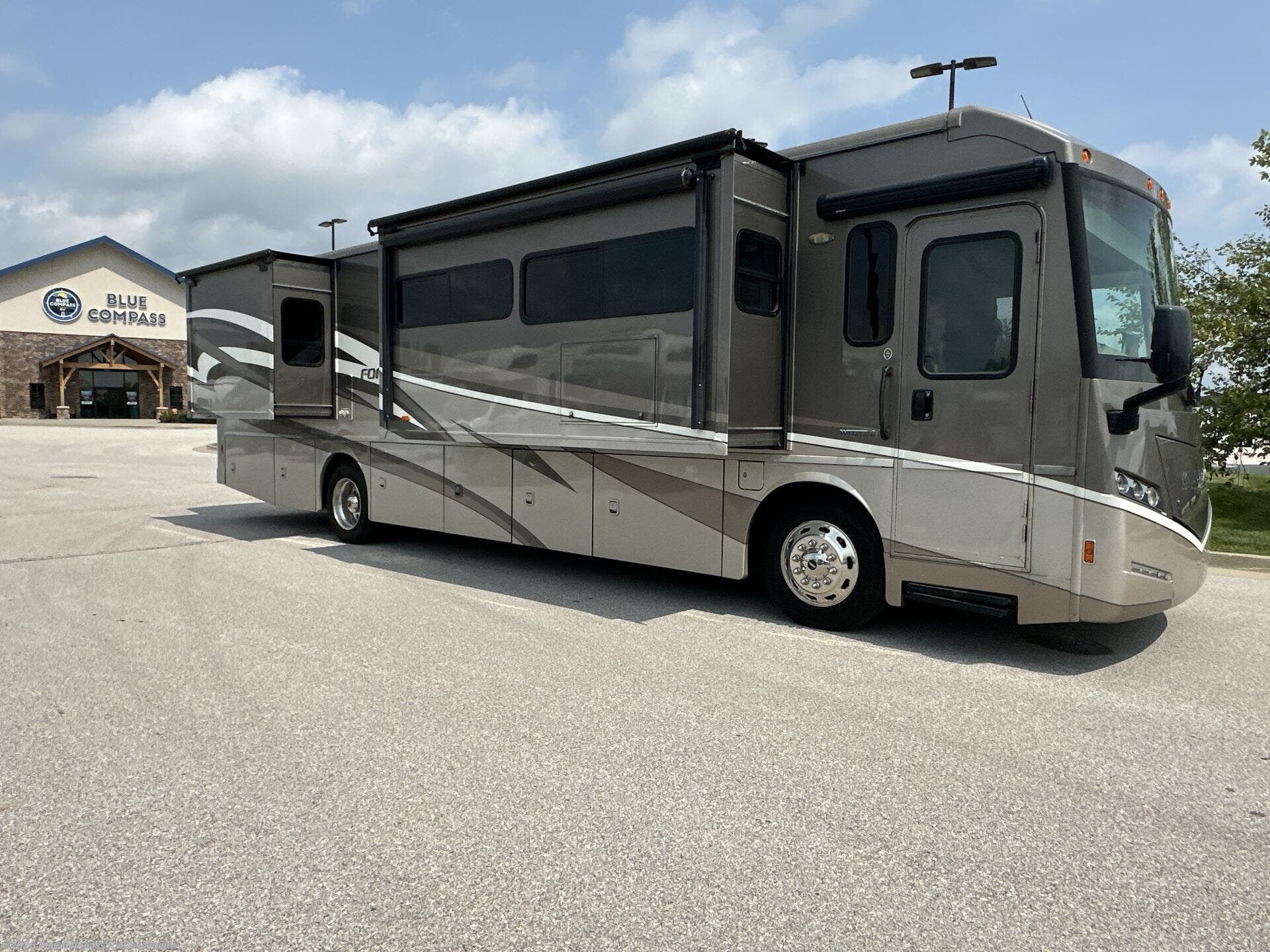 2016 Forza 36G by Winnebago from Blue Compass RV Des Moines in Altoona, Iowa