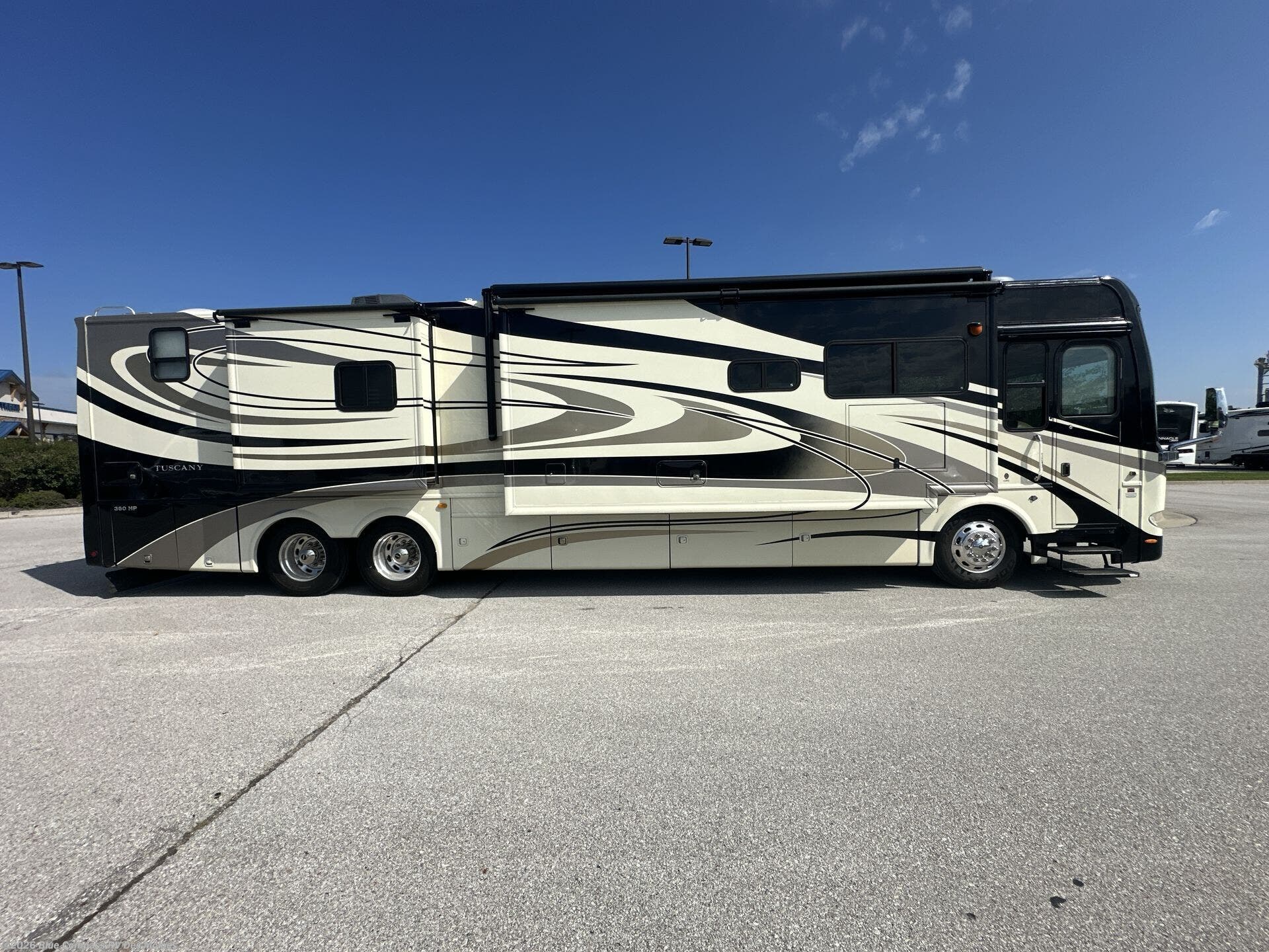2011 Miscellaneous Unknown Unknown 42RQ - Used Class A For Sale by Blue Compass RV Des Moines in Altoona, Iowa