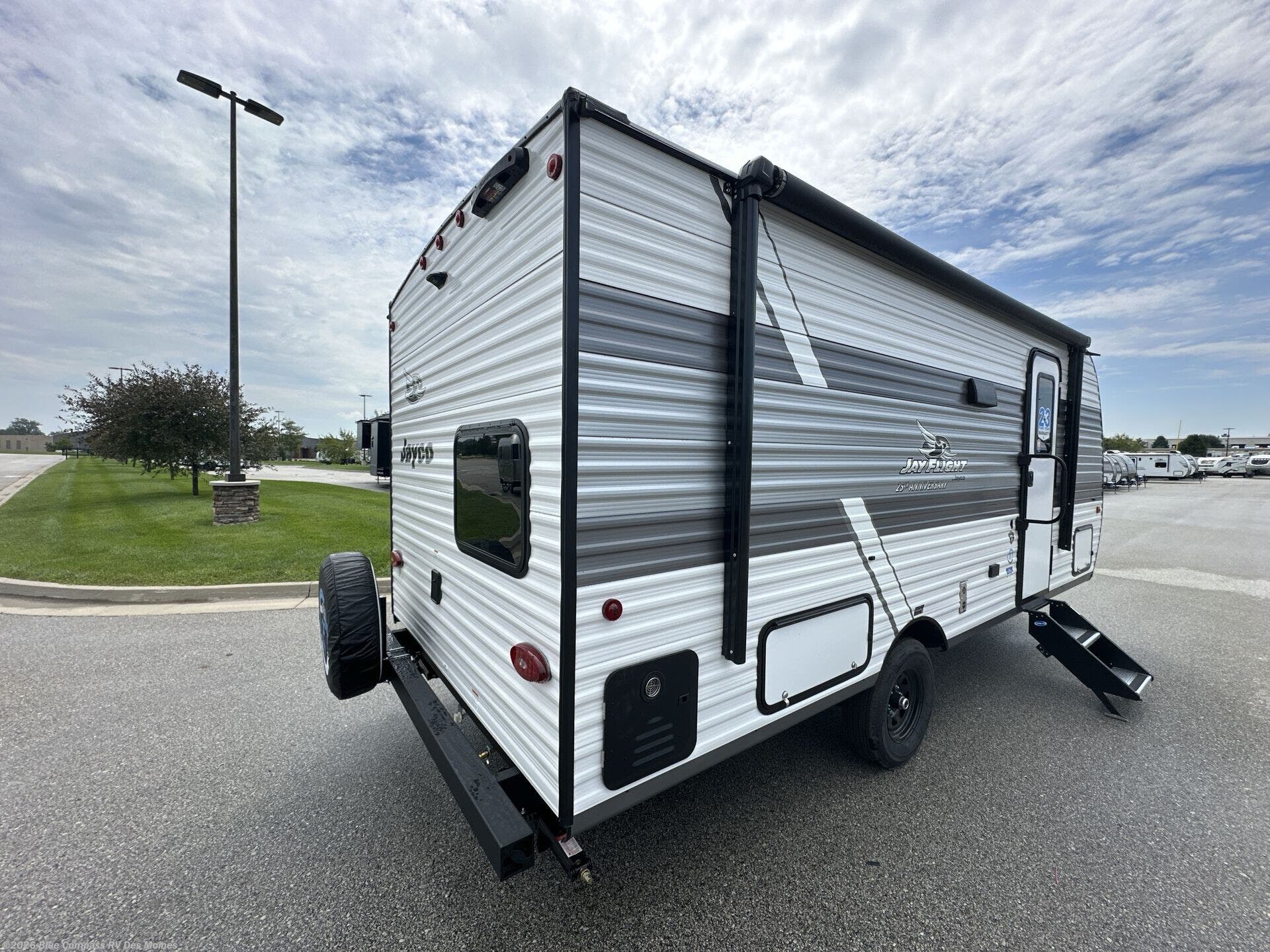 New 2027 Jayco Jay Flight 197MB available in Altoona, Iowa