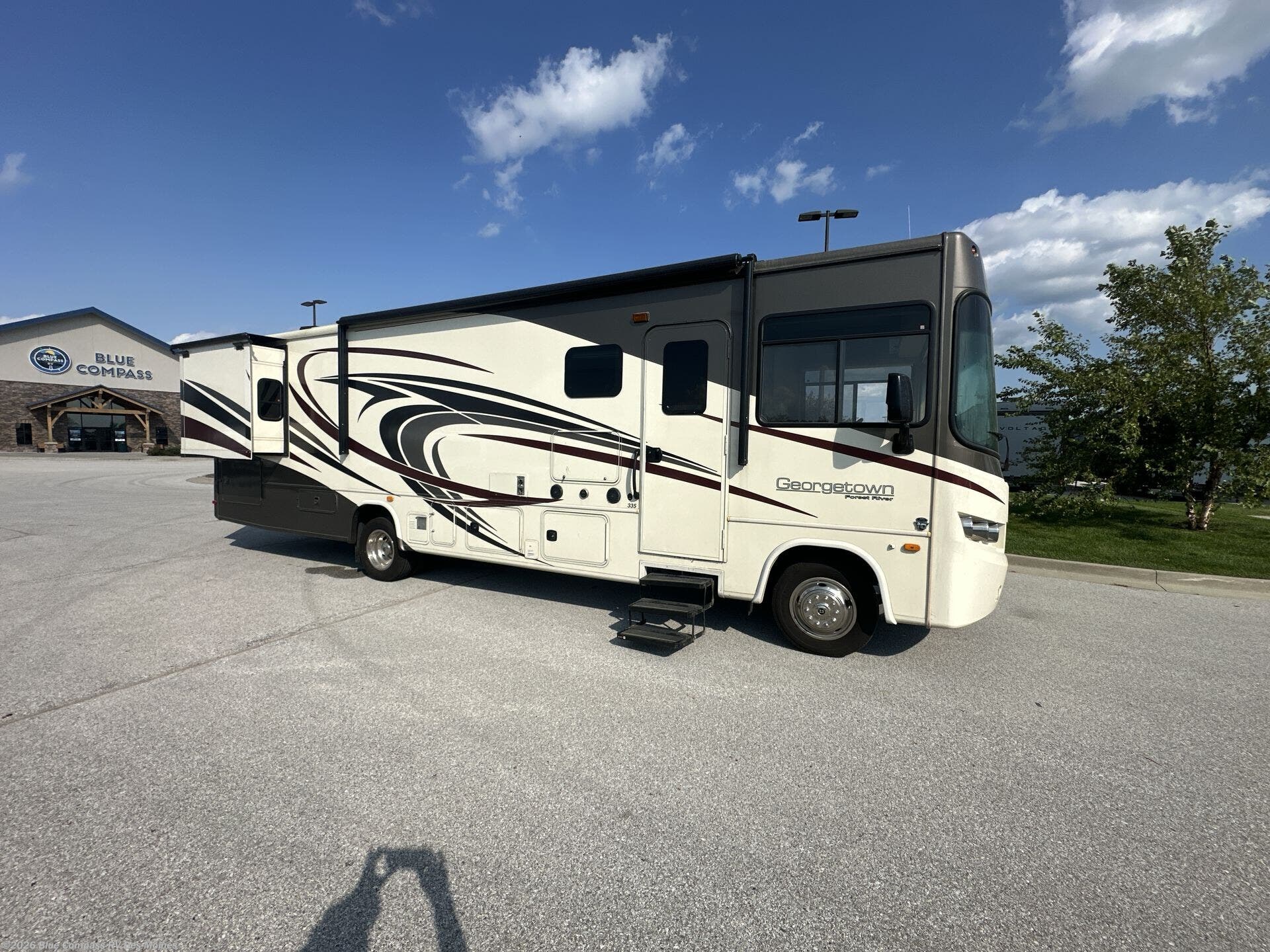 2016 Georgetown 335DS by Forest River from Blue Compass RV Des Moines in Altoona, Iowa