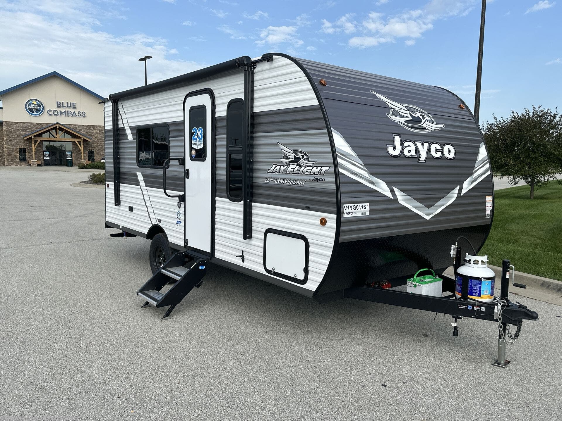 2027 Jay Flight 175FQ by Jayco from Blue Compass RV Des Moines in Altoona, Iowa