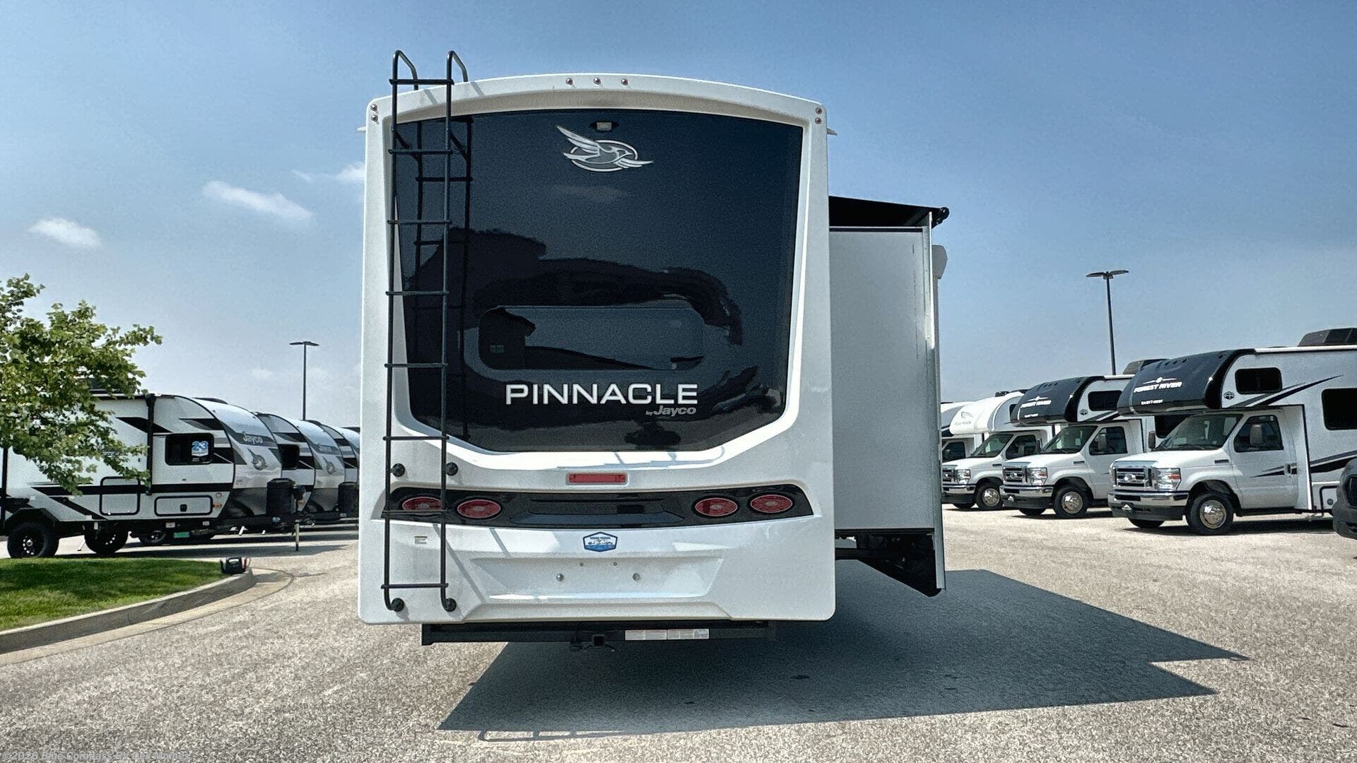 Used 2025 Jayco Pinnacle 38FBRK available in Altoona, Iowa