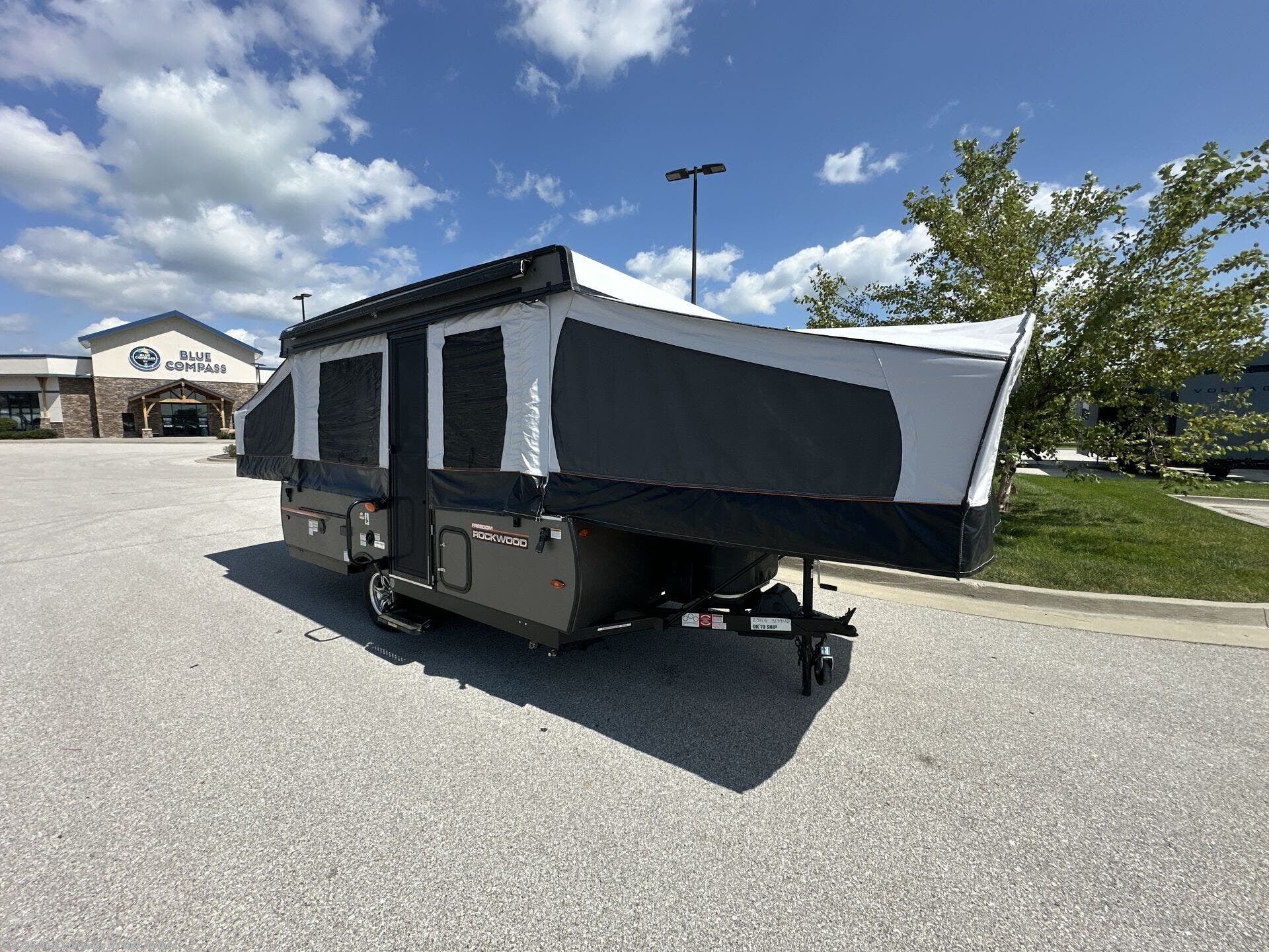 2024 Freedom 2318G by Forest River from Blue Compass RV Des Moines in Altoona, Iowa