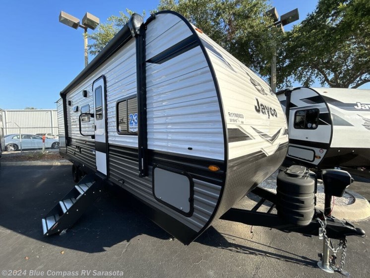 New 2024 Jayco Jay Flight SLX 261BHS available in Sarasota, Florida