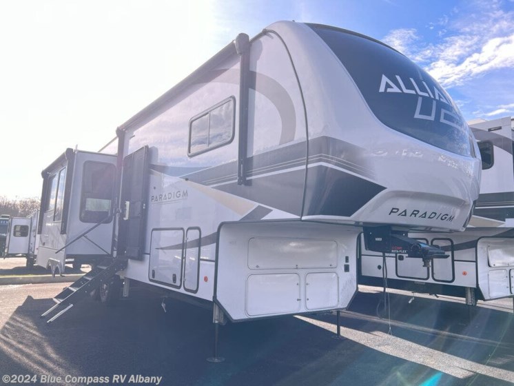 New 2024 Alliance RV Paradigm 310RL available in Latham, New York