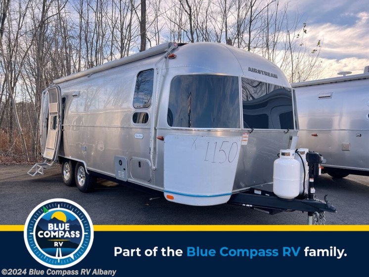 New 2024 Airstream Flying Cloud 25FB available in Latham, New York