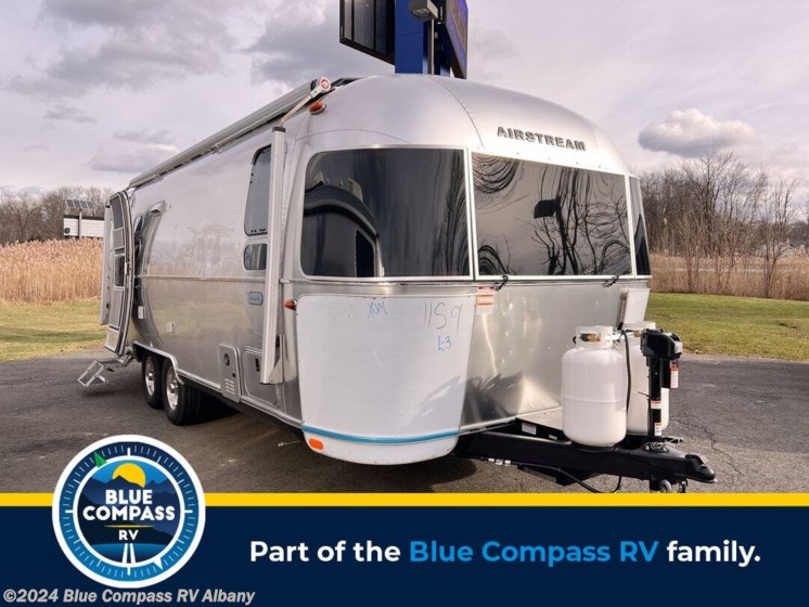 New 2024 Airstream Globetrotter 25FB available in Latham, New York