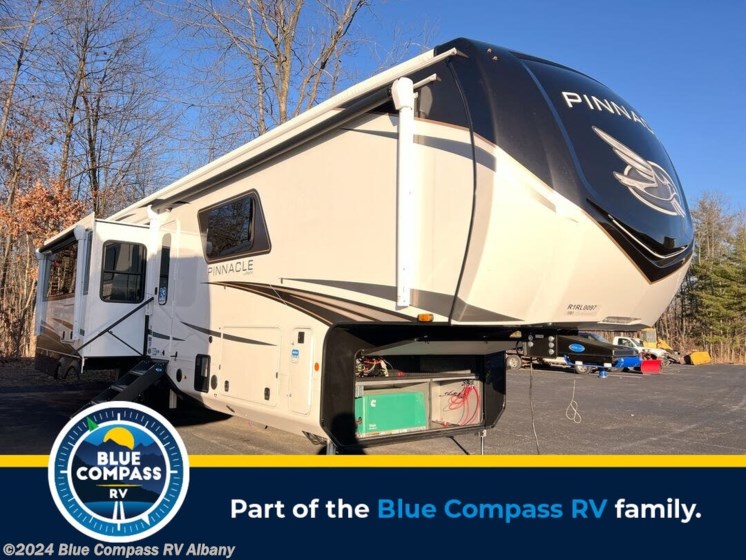 New 2024 Jayco Pinnacle 36FBTS available in Latham, New York