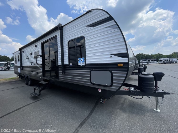 New 2024 Jayco Jay Flight 380DQS available in Latham, New York