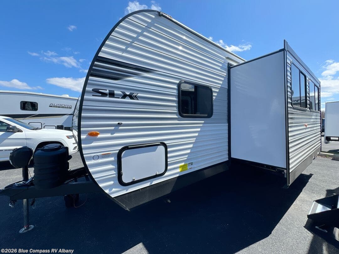 New 2025 Jayco Jay Flight SLX 261BHS available in Latham, New York