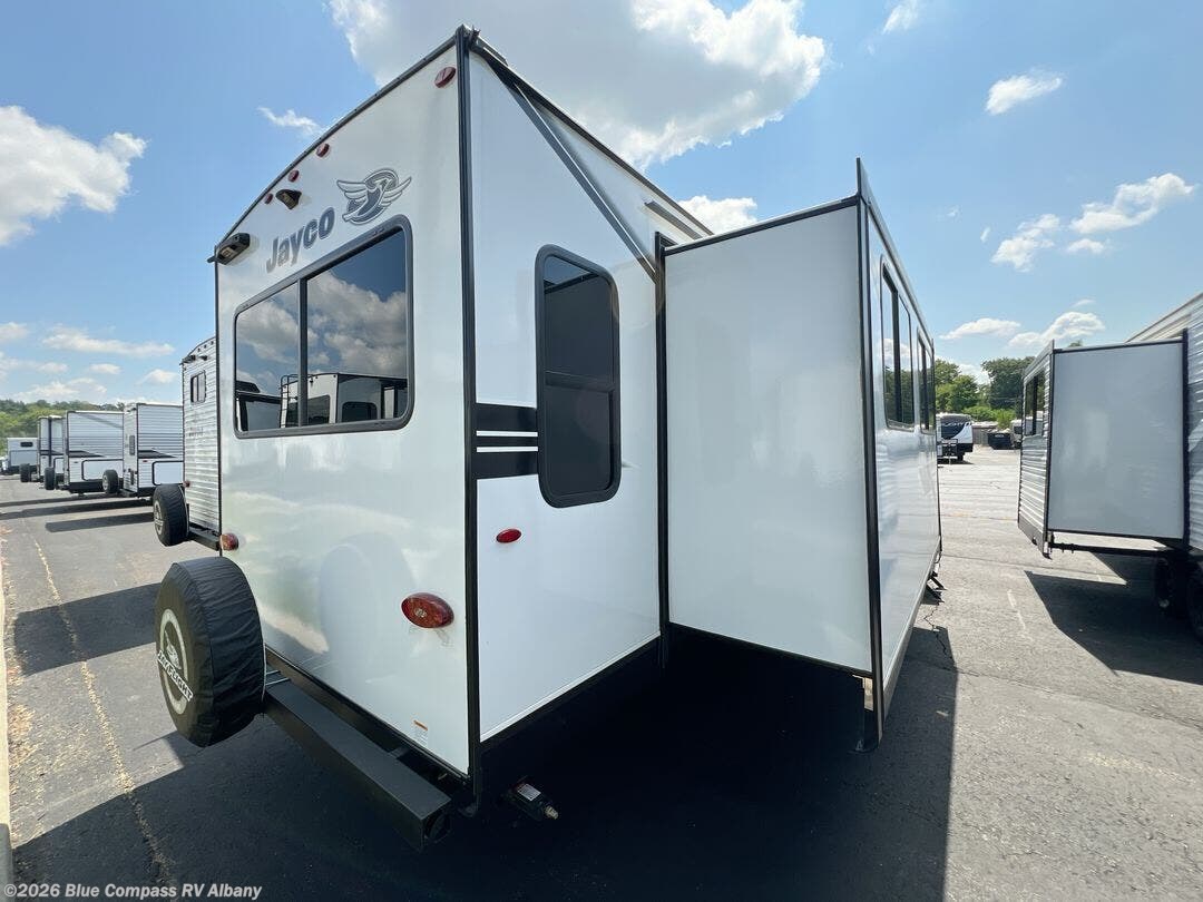 New 2026 Jayco Jay Flight SLX 334RTS available in Latham, New York