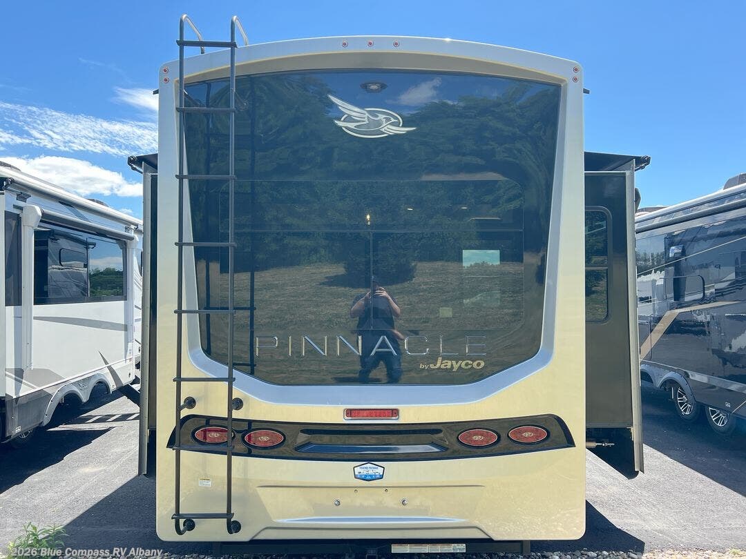 2025 Pinnacle 36FBTS by Jayco from Blue Compass RV Albany in Latham, New York