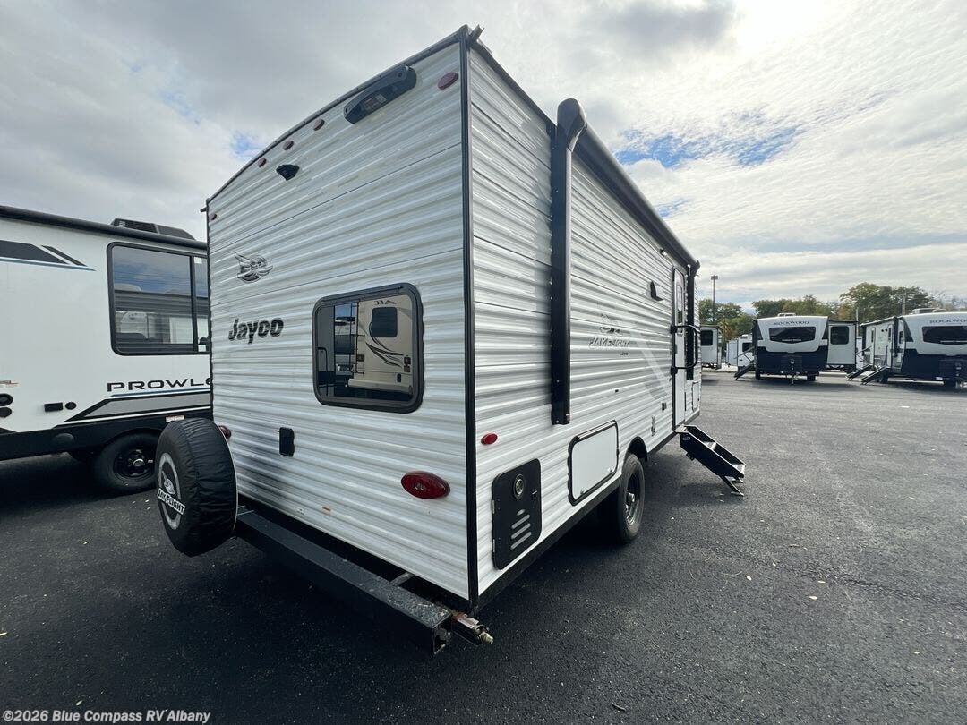 New 2026 Jayco Jay Flight SLX 197MB available in Latham, New York